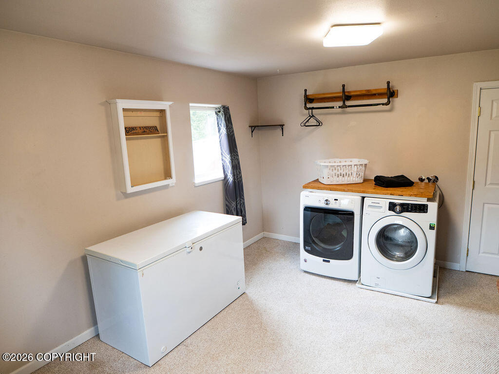 Nhn Graphite Court Property Photo 19