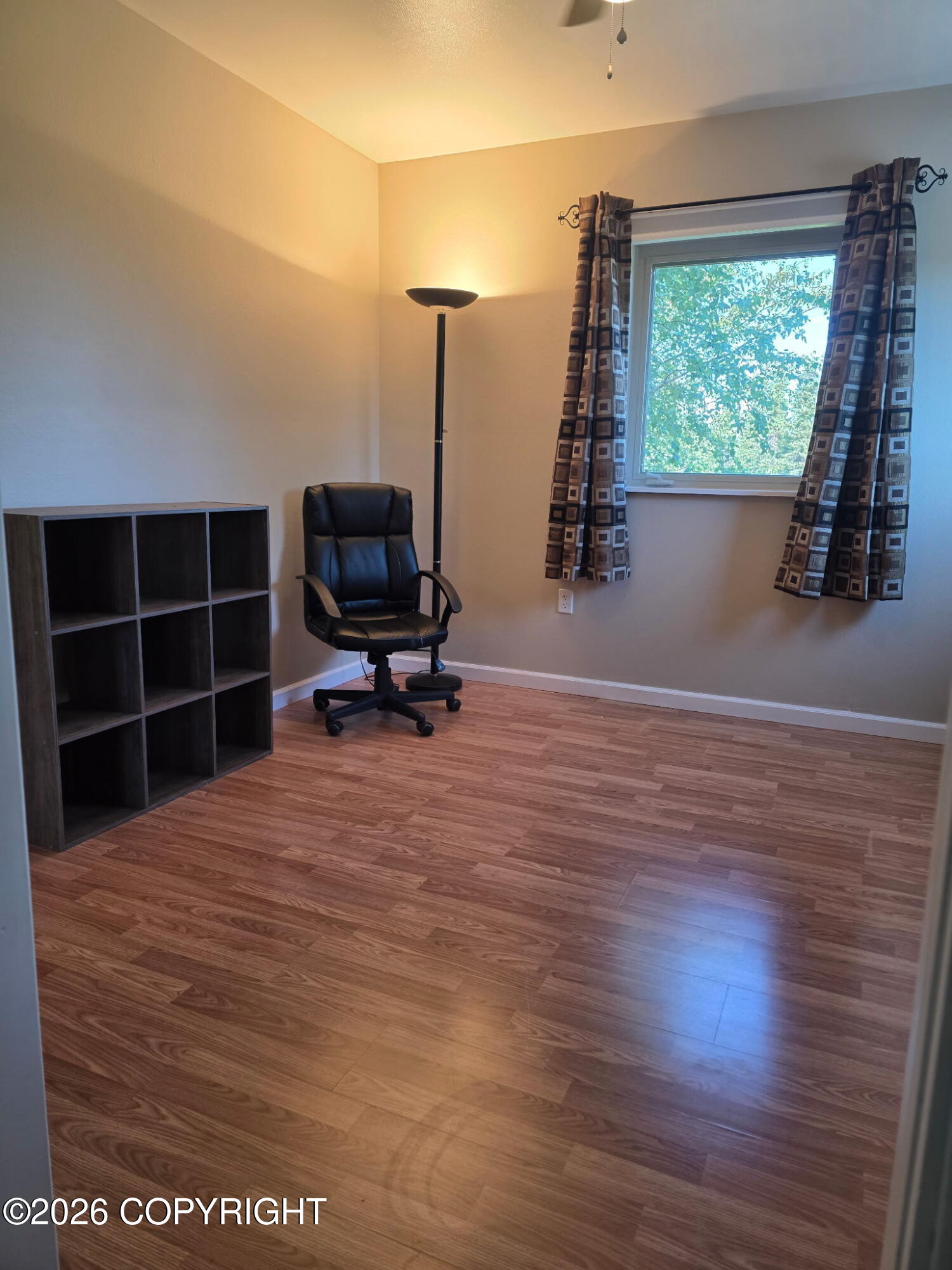 Nhn Graphite Court Property Photo 28