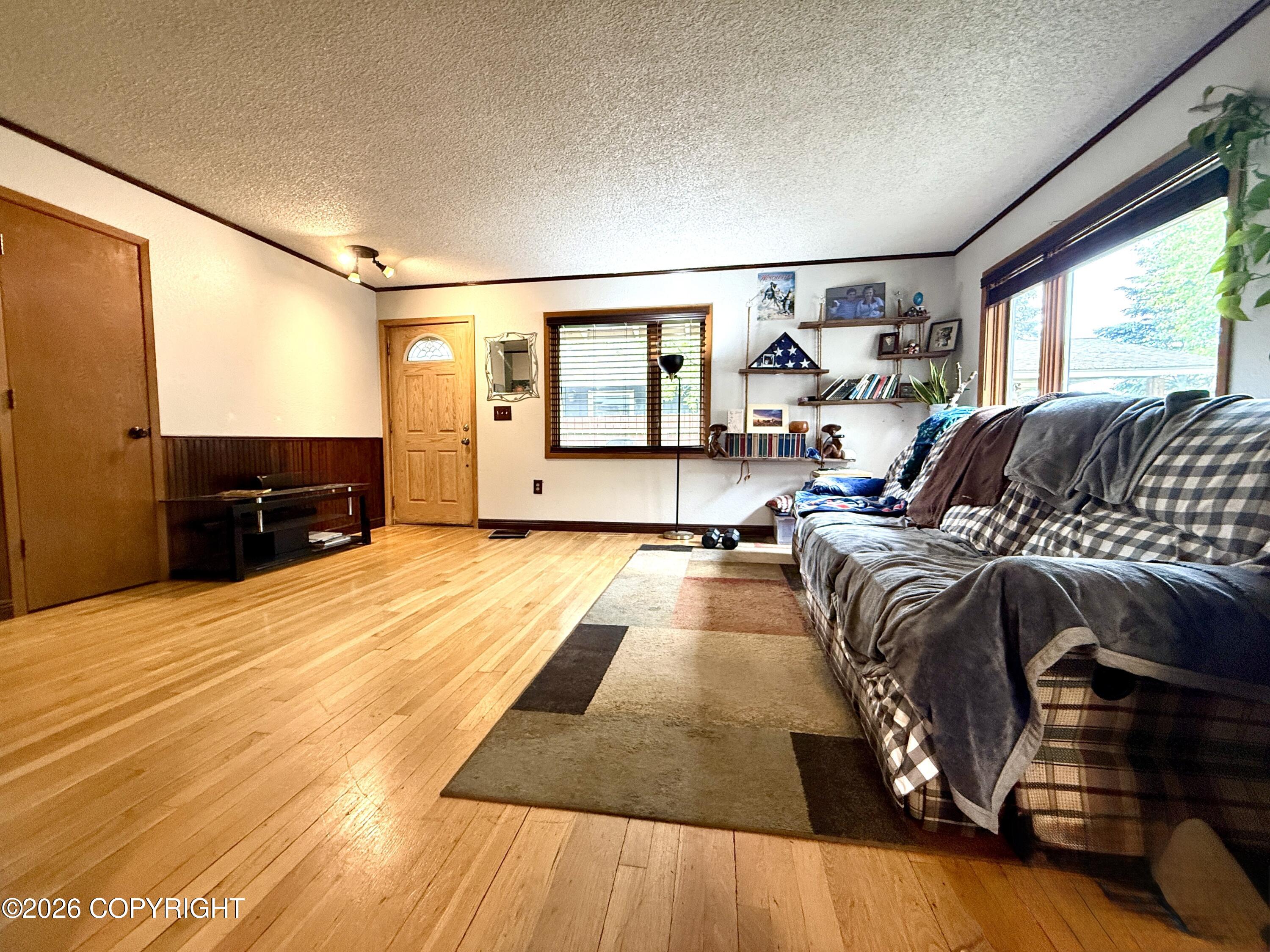 8317 Seaview Street Property Photo 2