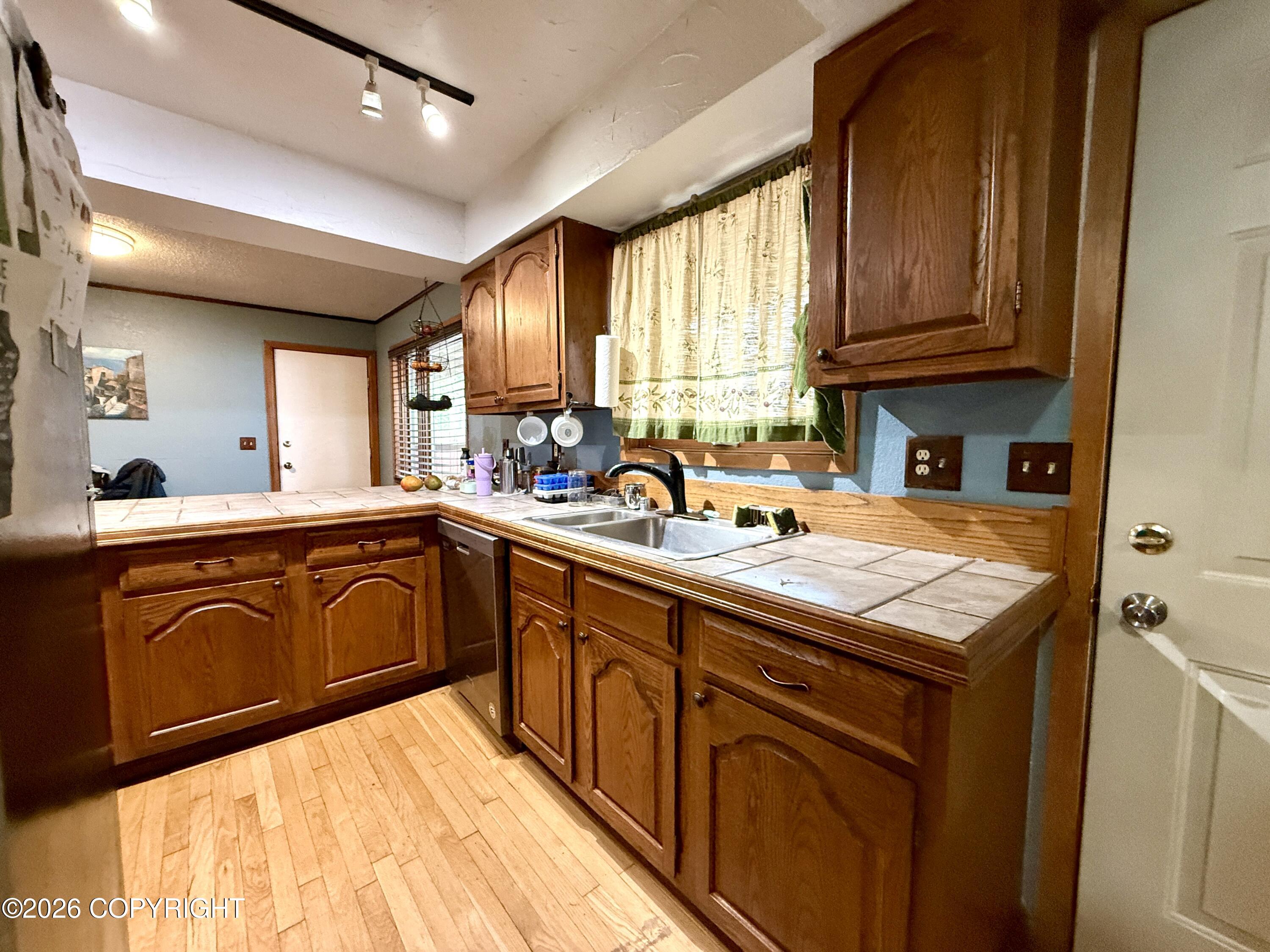 8317 Seaview Street Property Photo 5