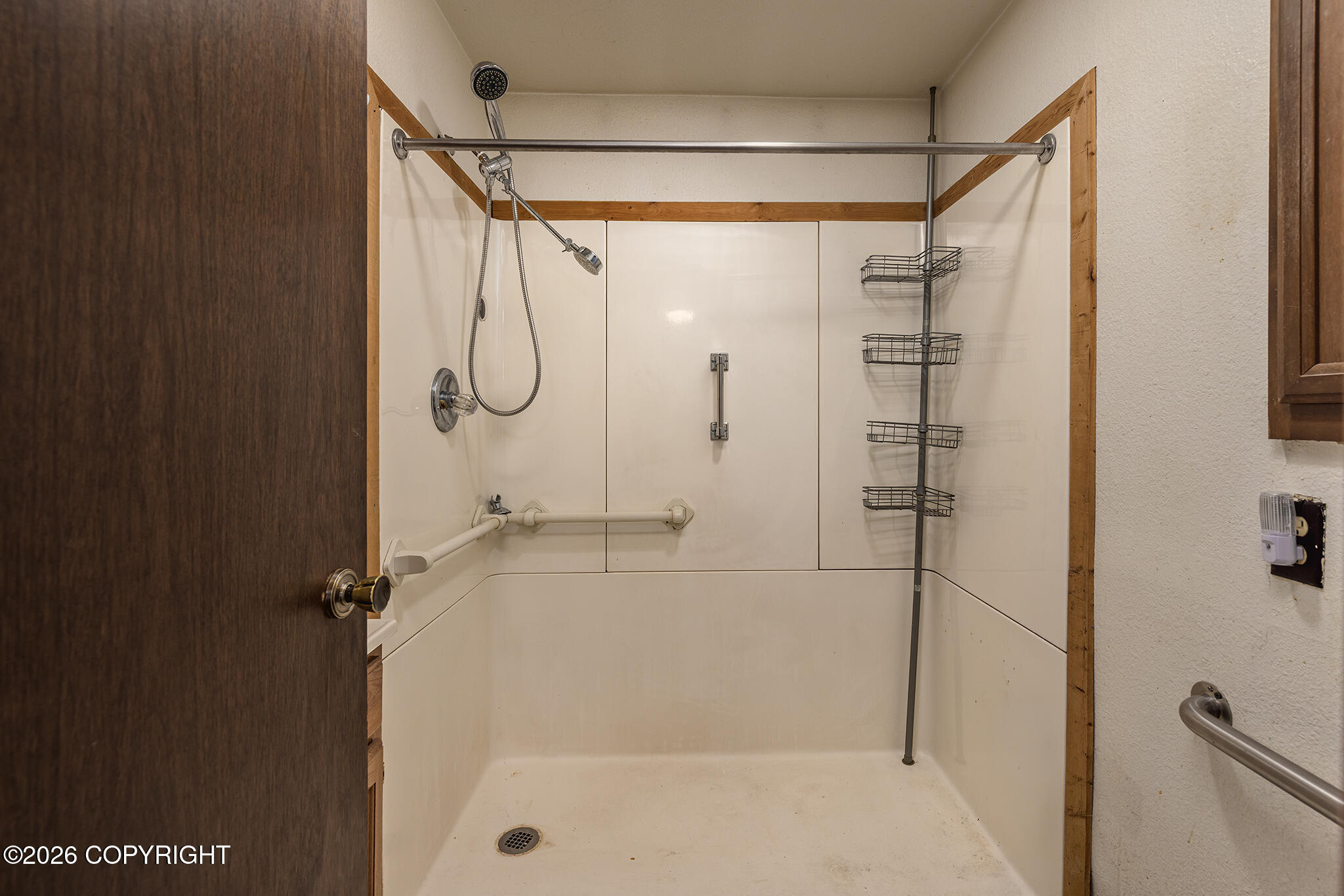 16074 N Glenn Highway Property Photo 16