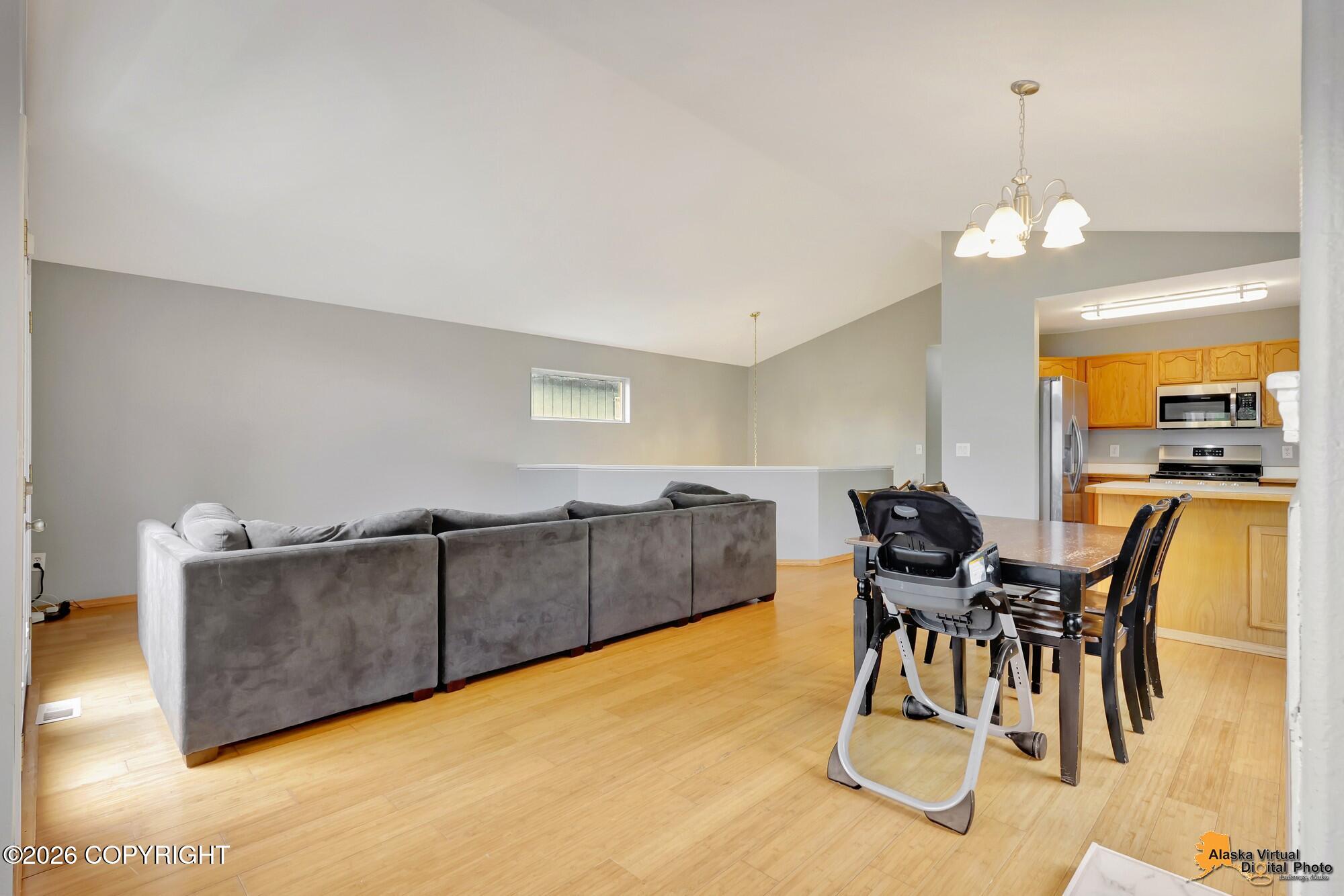 4042 Sycamore Loop Property Photo 8