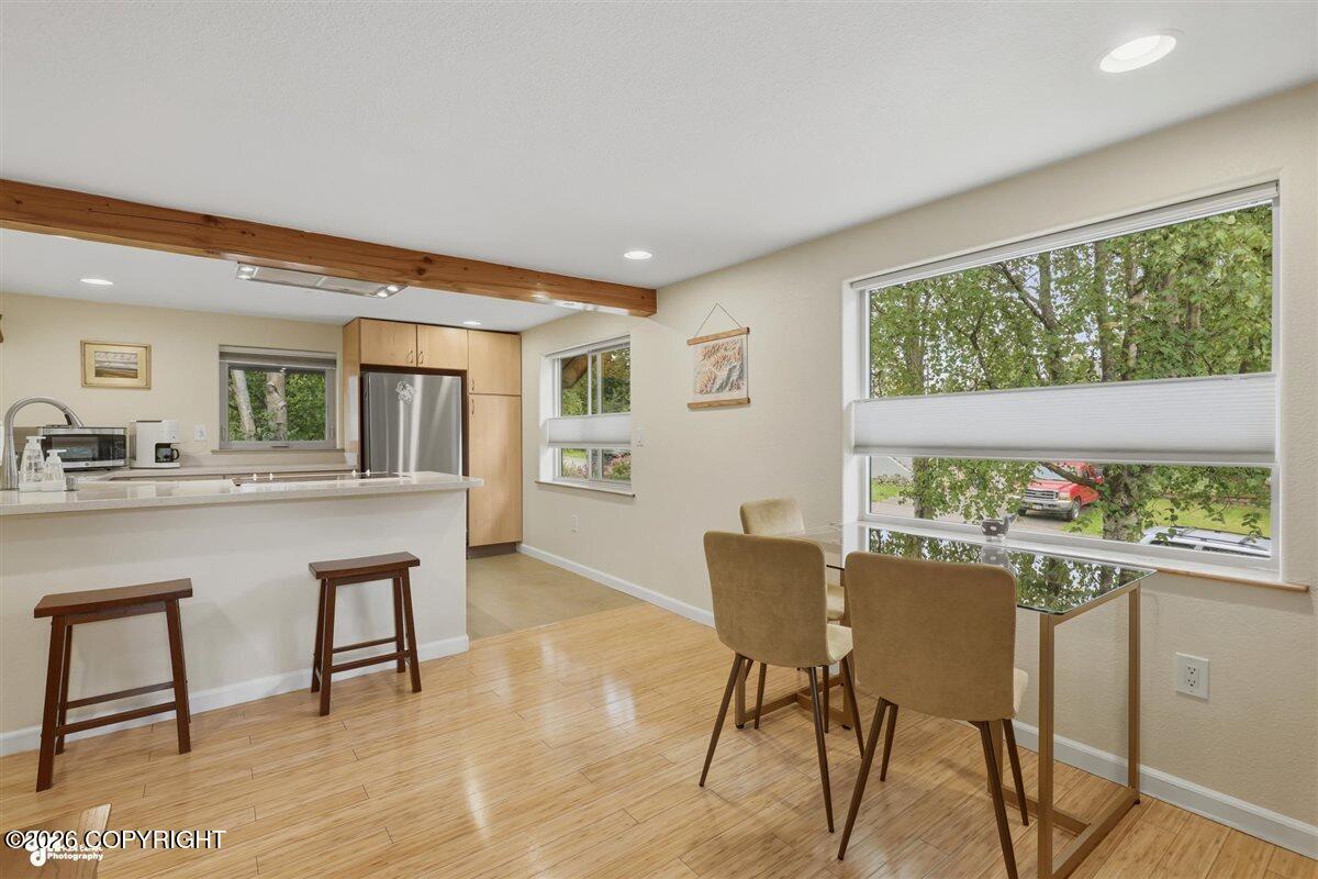 833 W 20th Avenue Property Photo 8