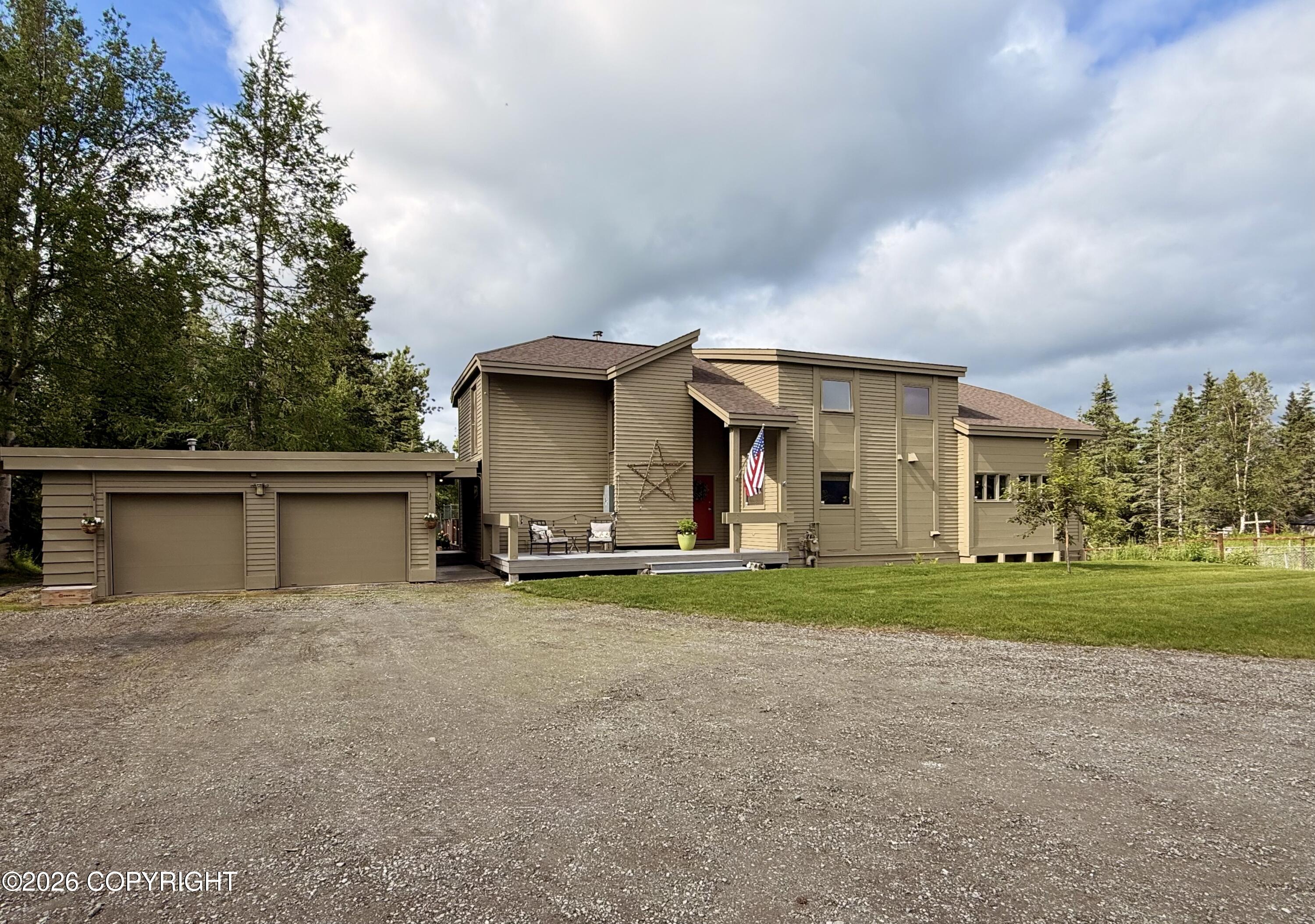 9400 Midden Way Property Photo 2