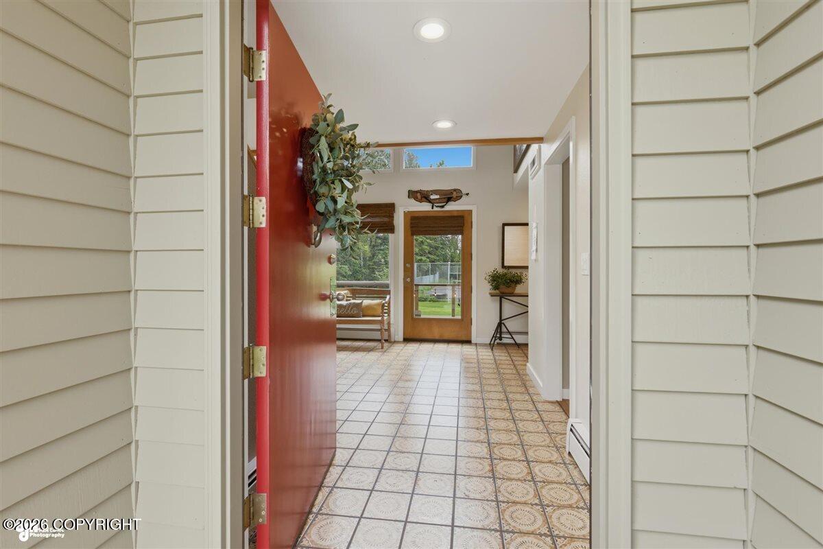 9400 Midden Way Property Photo 4