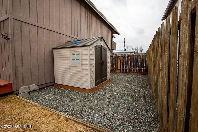 6390 Norm Drive Property Photo 3