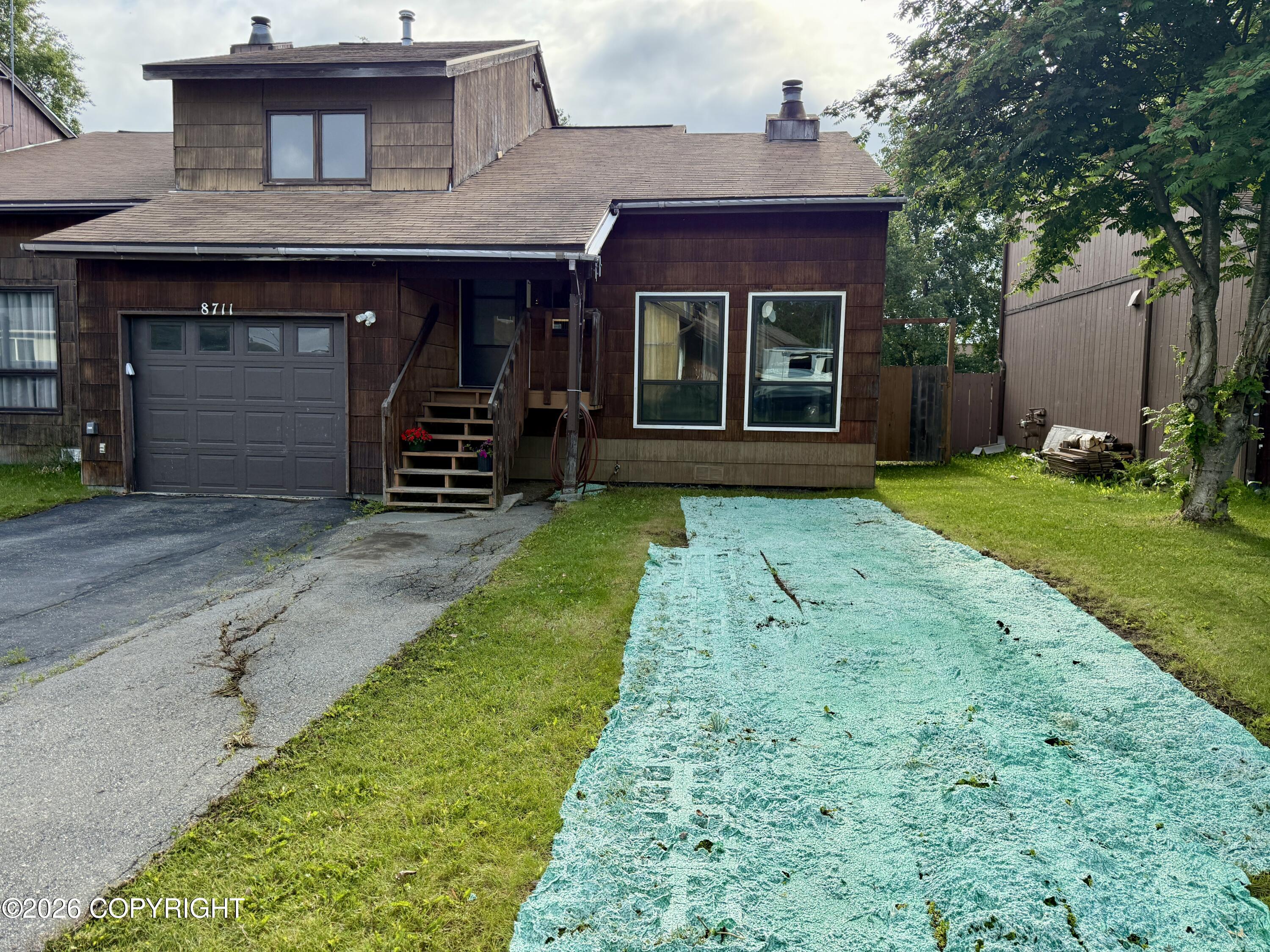 8711 Beachwood Drive Property Photo 1
