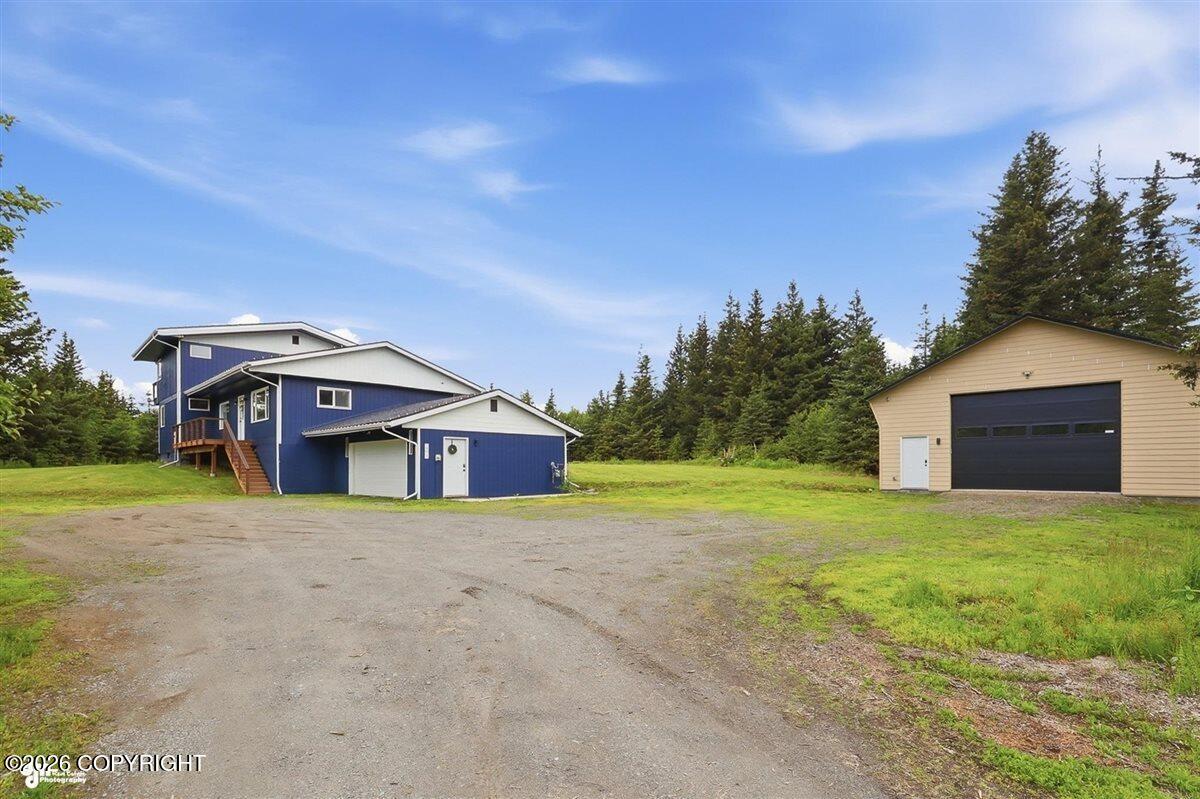 64435 Diamond Ridge Road Property Photo 2