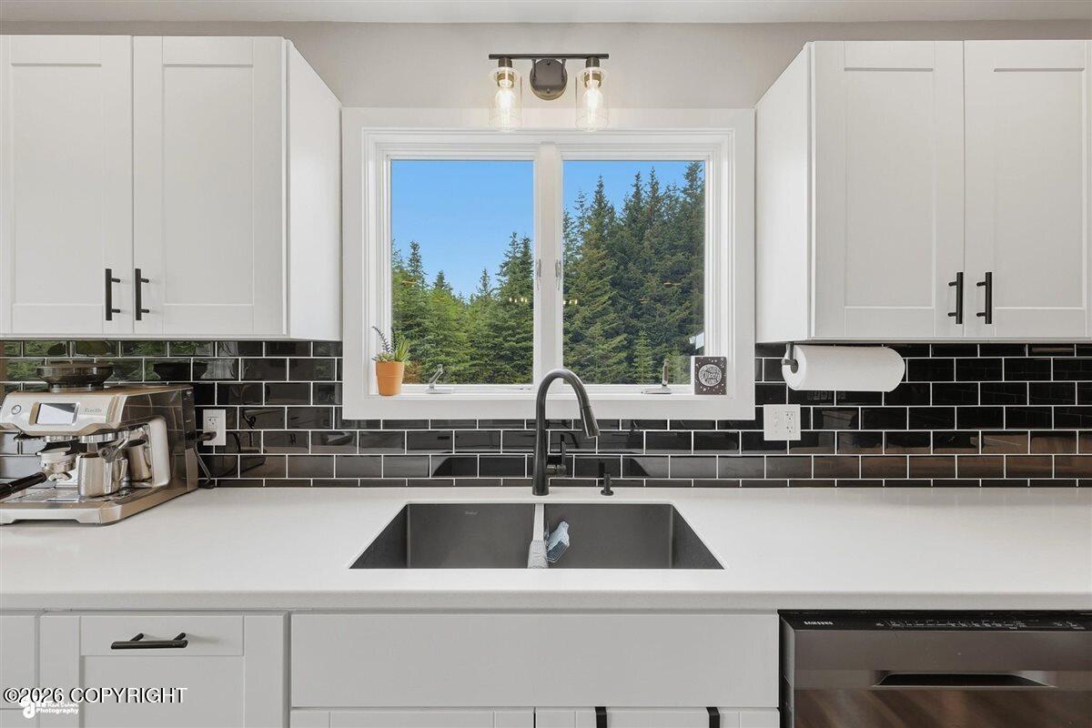 64435 Diamond Ridge Road Property Photo 14
