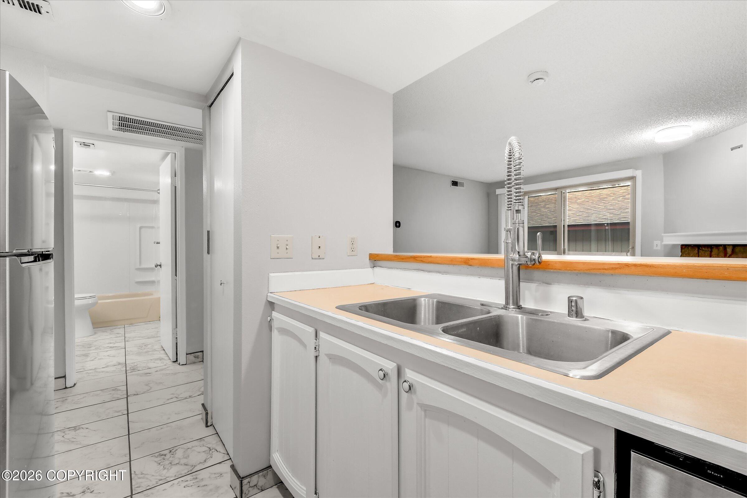 9625 Independence Drive #c106 Property Photo 8