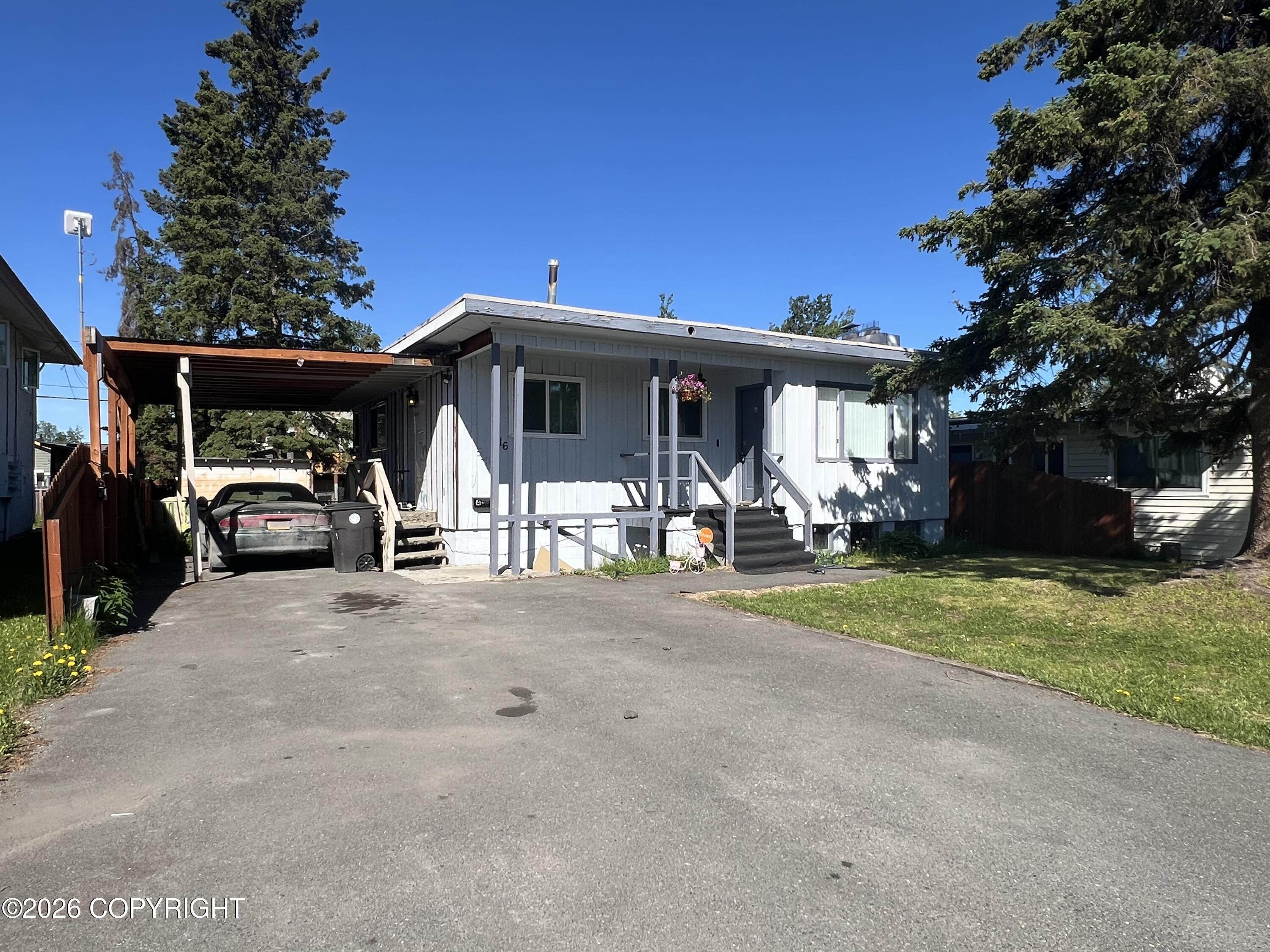 716 N Park Street Property Photo 12