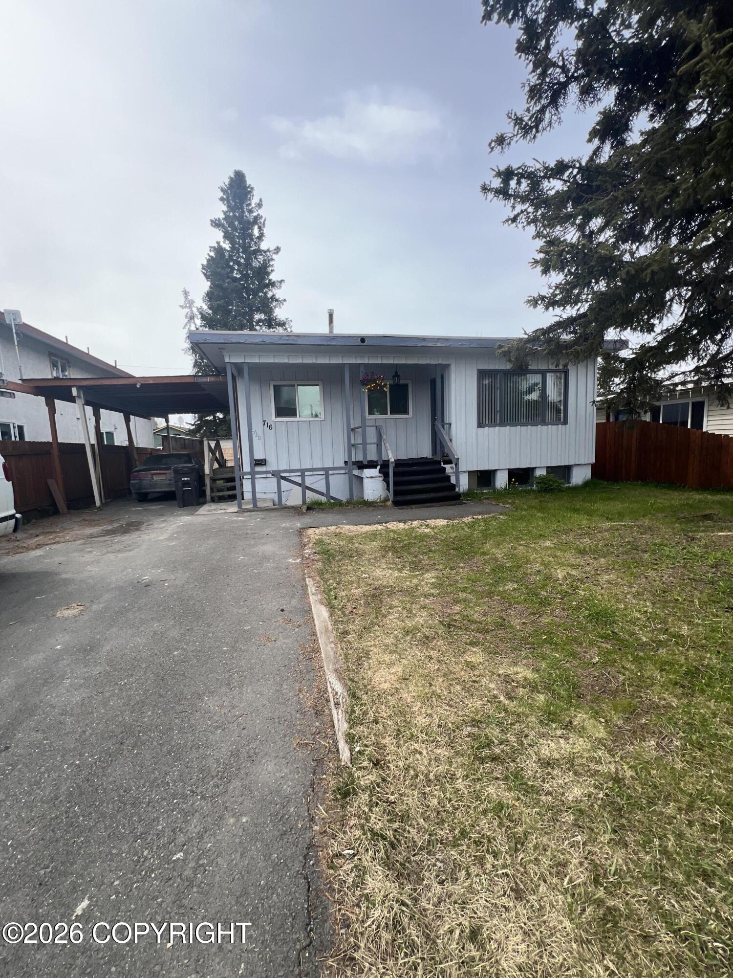 716 N Park Street Property Photo 17
