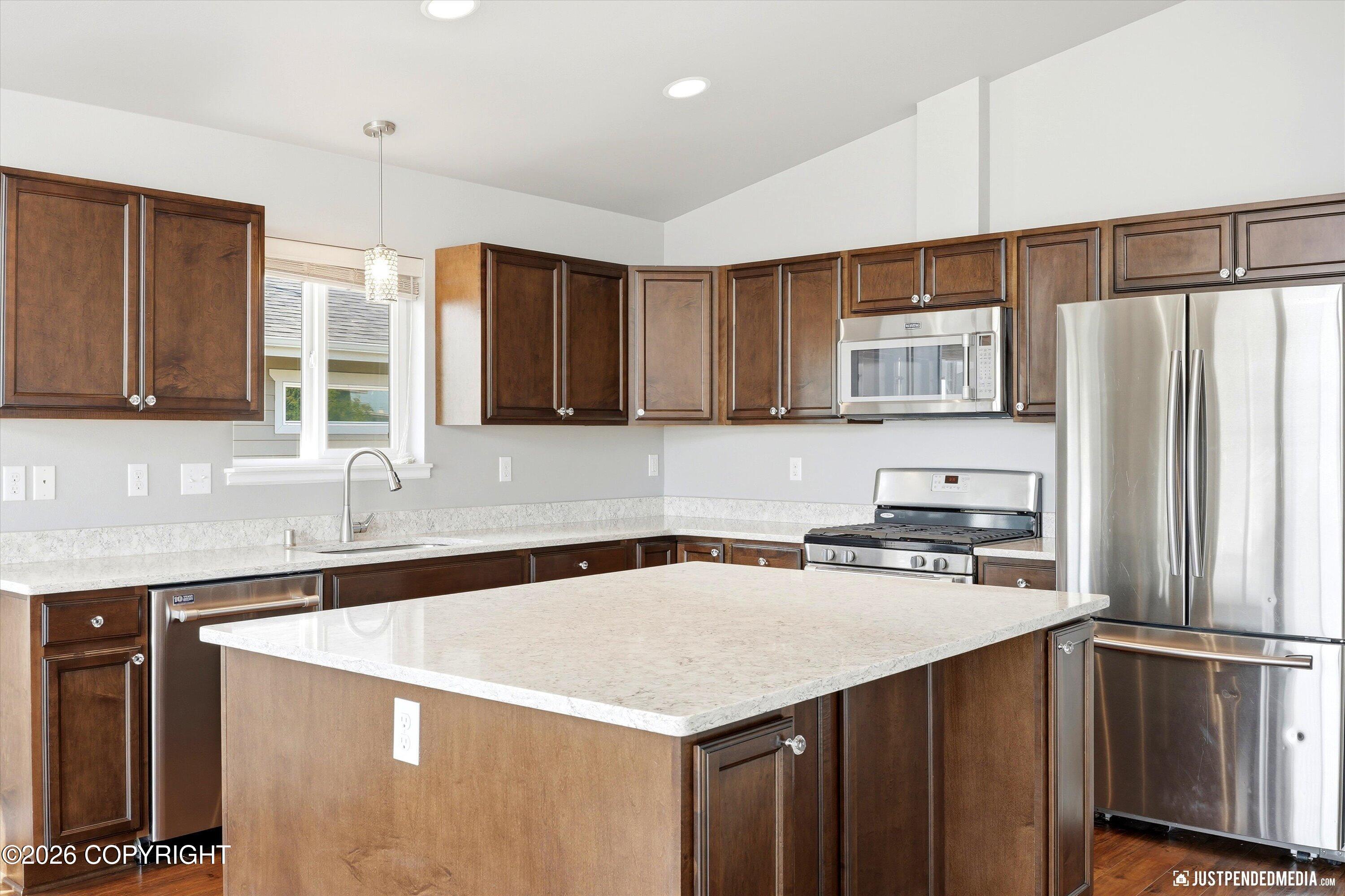 1201 Northpointe Bluff Drive Property Photo 10