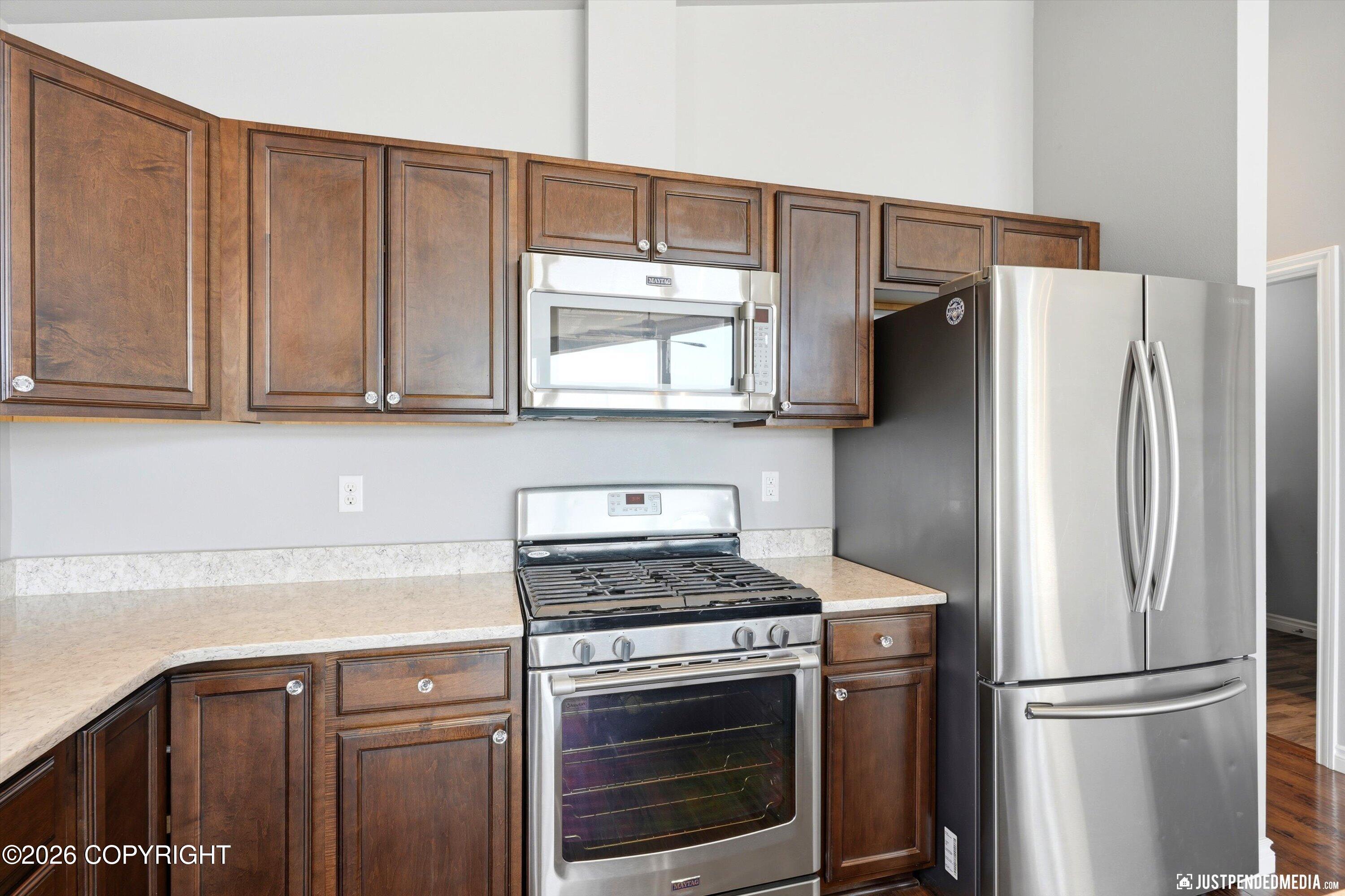 1201 Northpointe Bluff Drive Property Photo 11