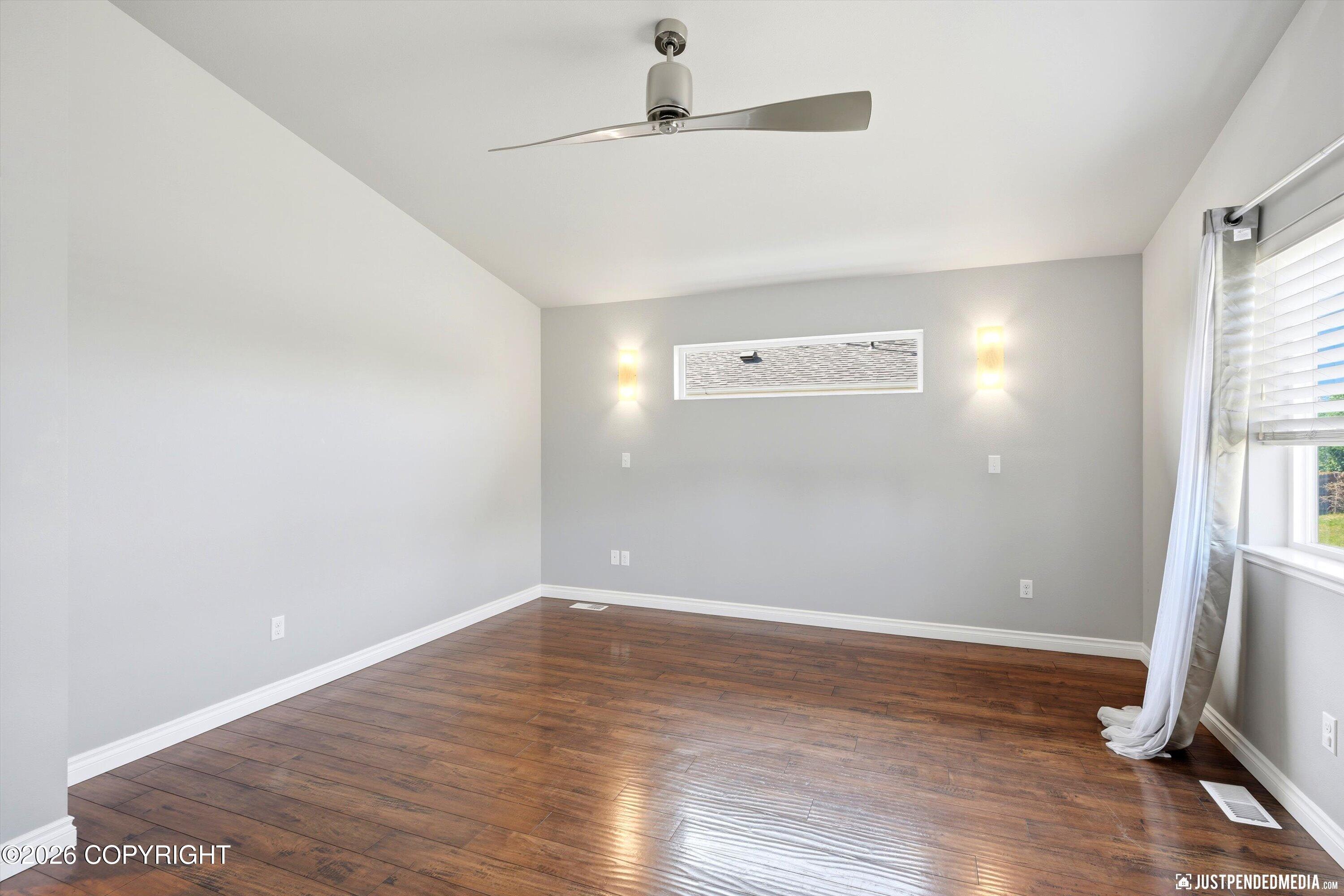 1201 Northpointe Bluff Drive Property Photo 18