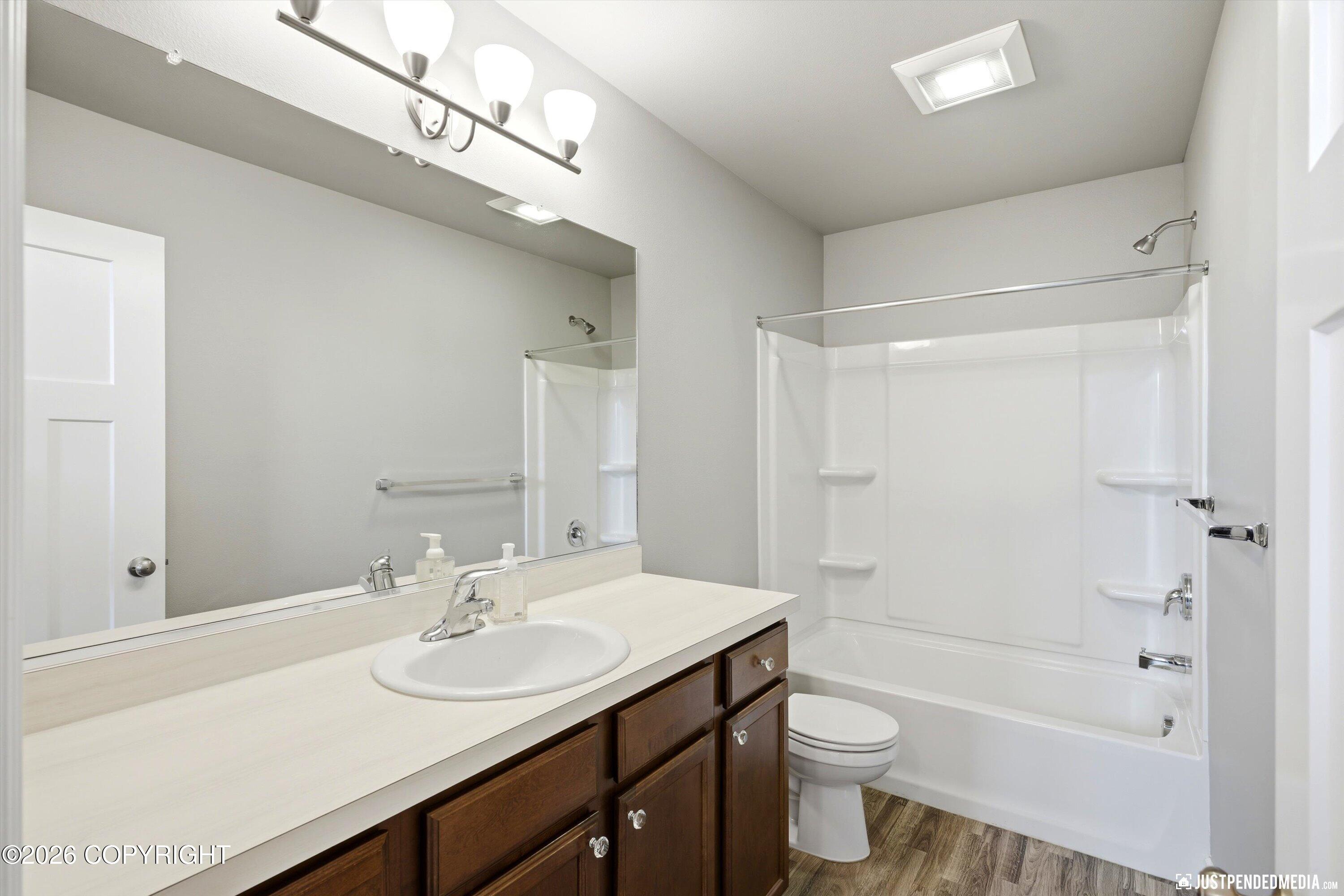 1201 Northpointe Bluff Drive Property Photo 28