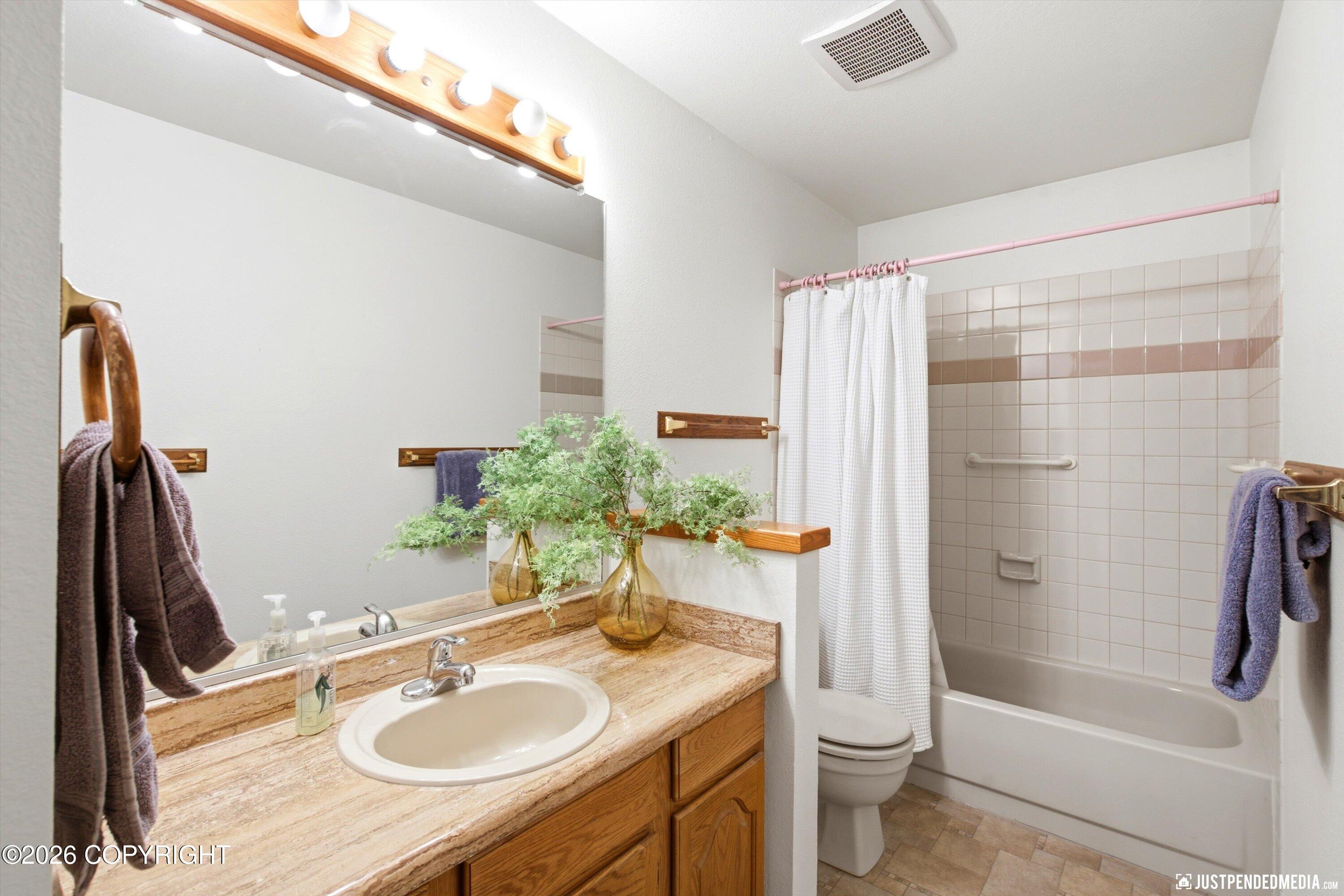 2310 Yorkshire Lane Property Photo 40