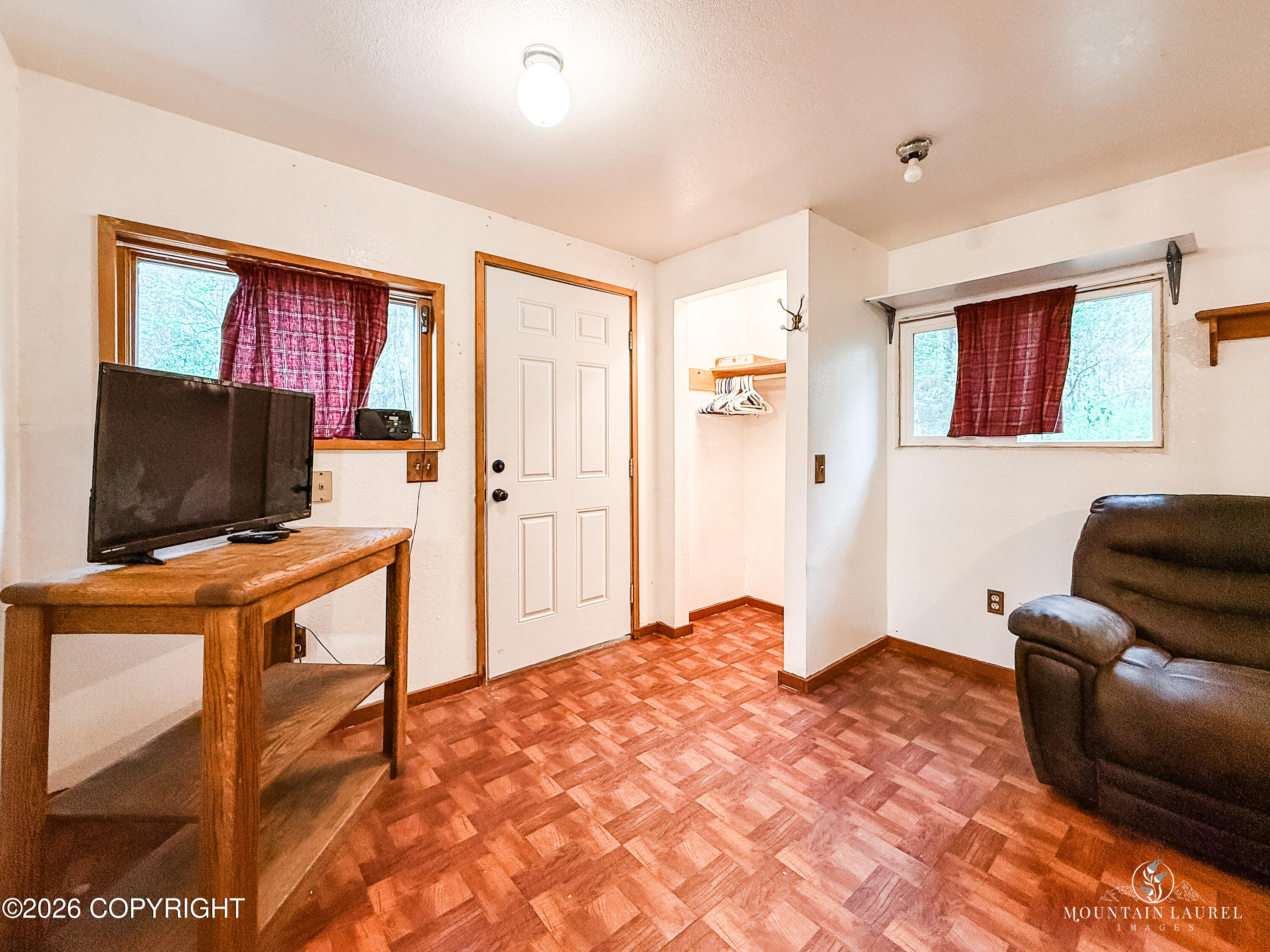 11439 W King Arthur Drive Property Photo 3