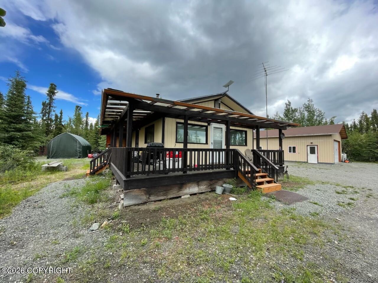 Mile 7 Nabesna Road Property Photo 23