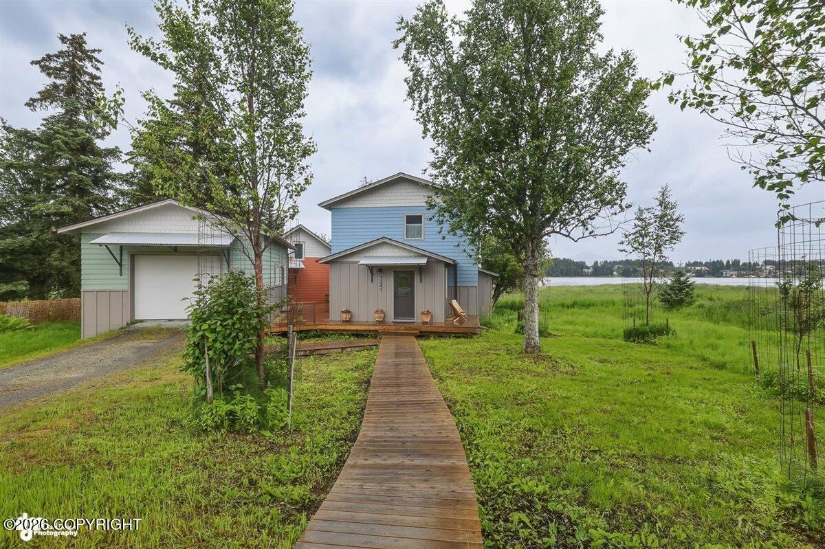 1241 Iris Court Property Photo 1
