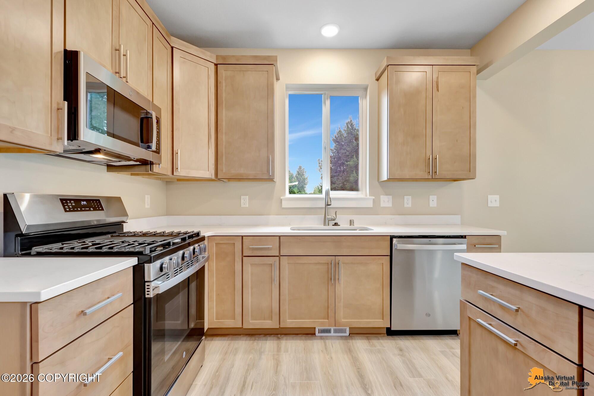 5998 Takotna Loop Property Photo 9