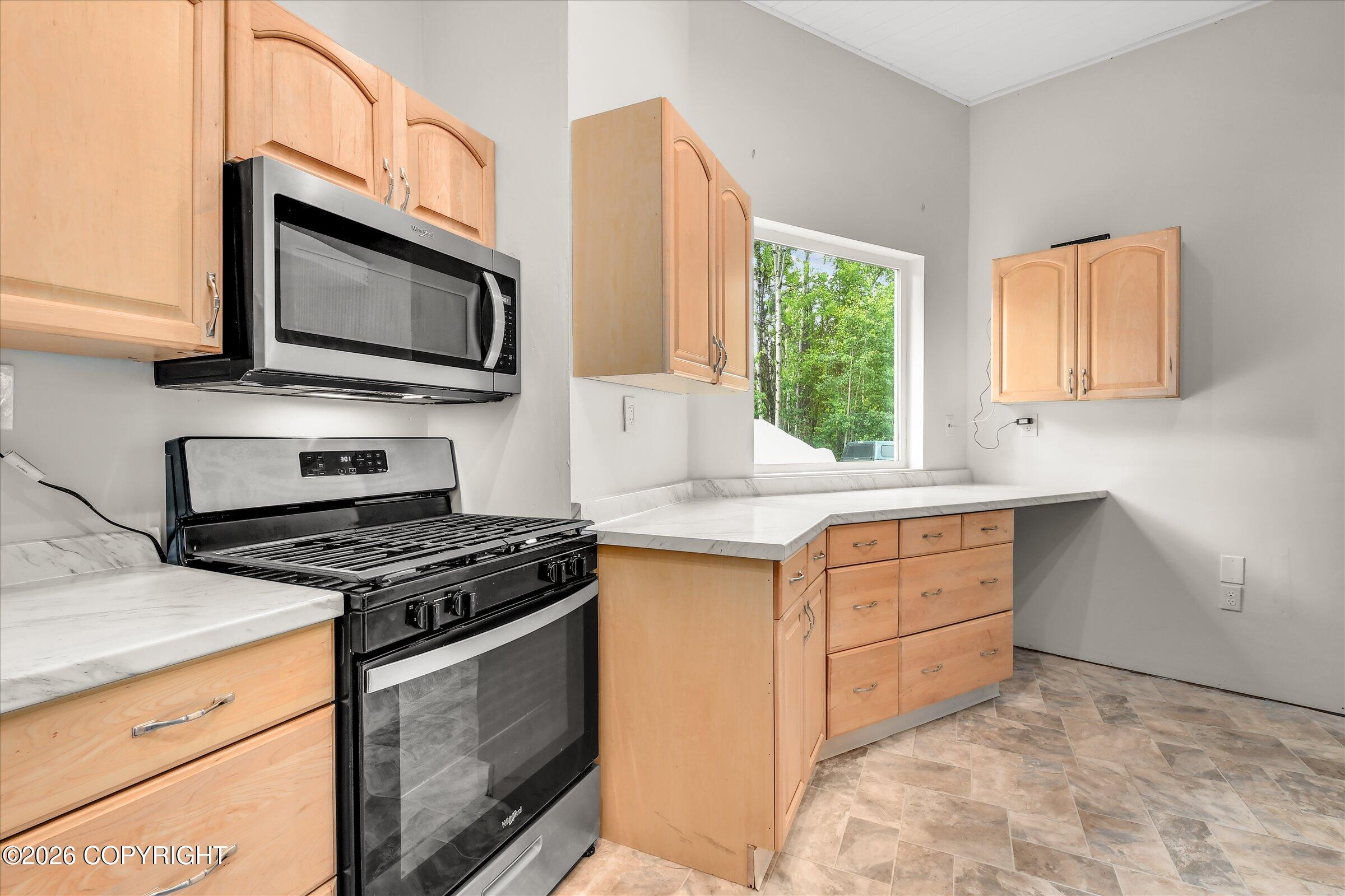 24624 W Sunnyslope Way Property Photo 10