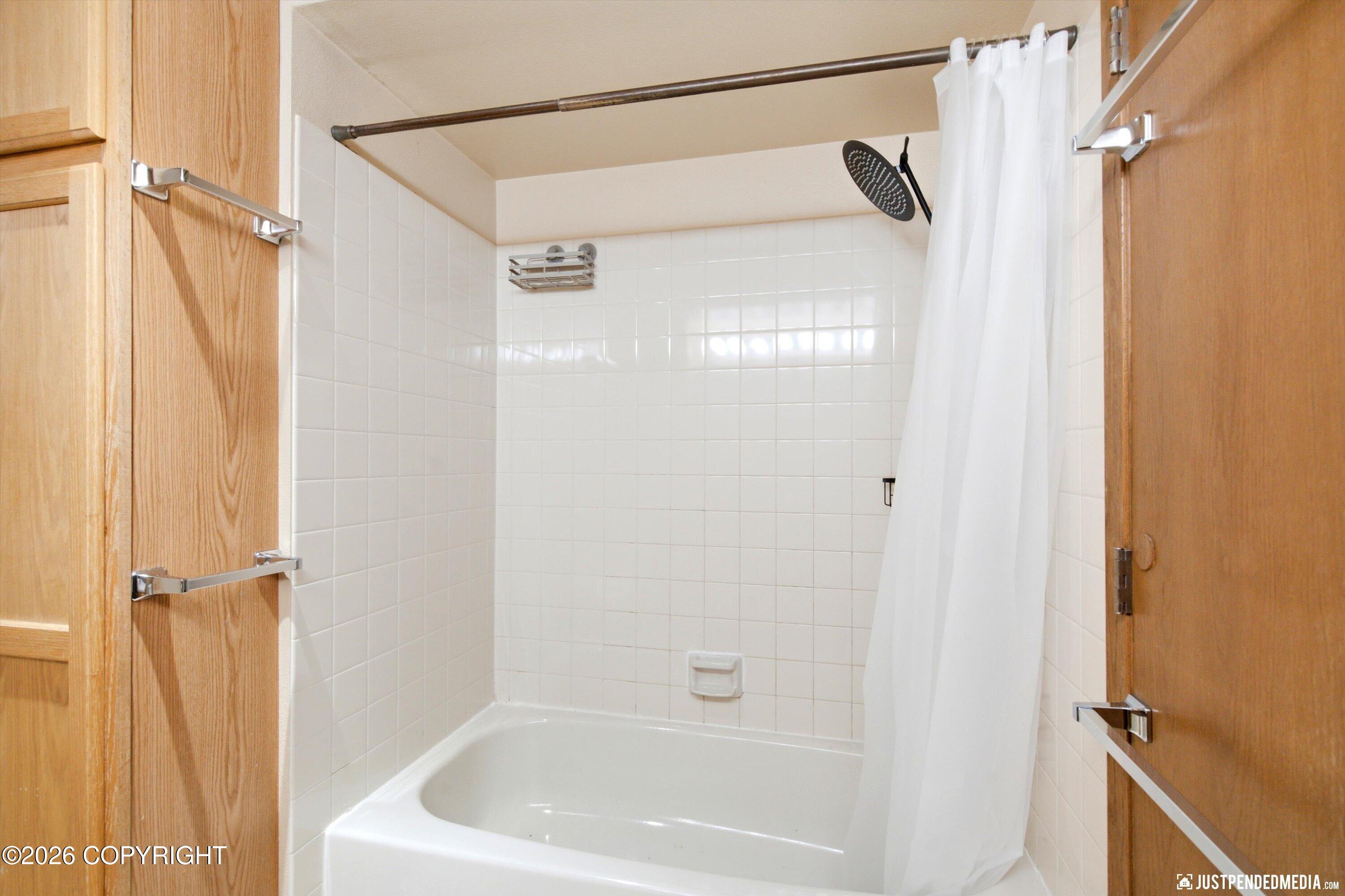 9715 Independence Drive #b101 Property Photo 8