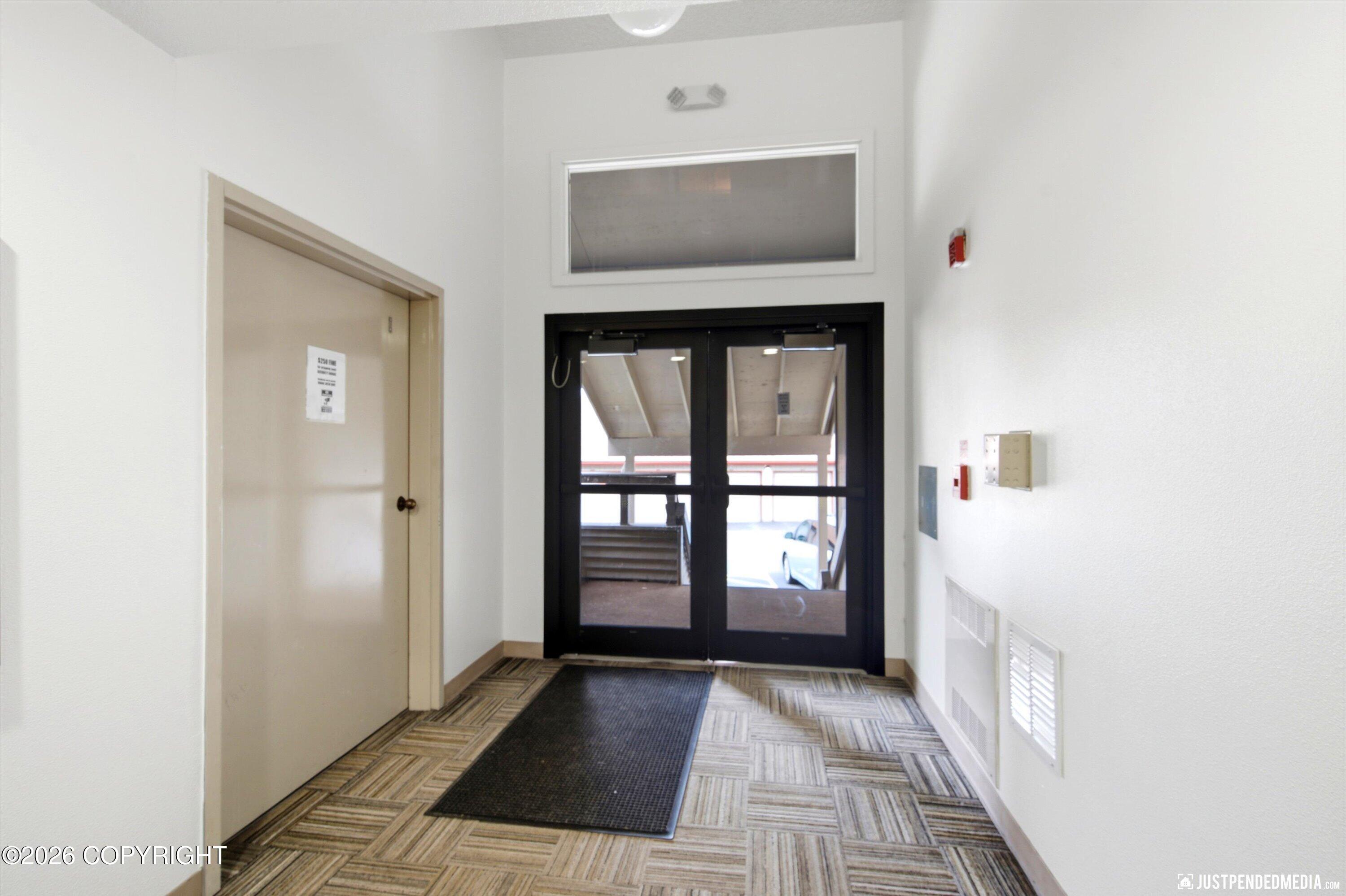 9715 Independence Drive #b101 Property Photo 16