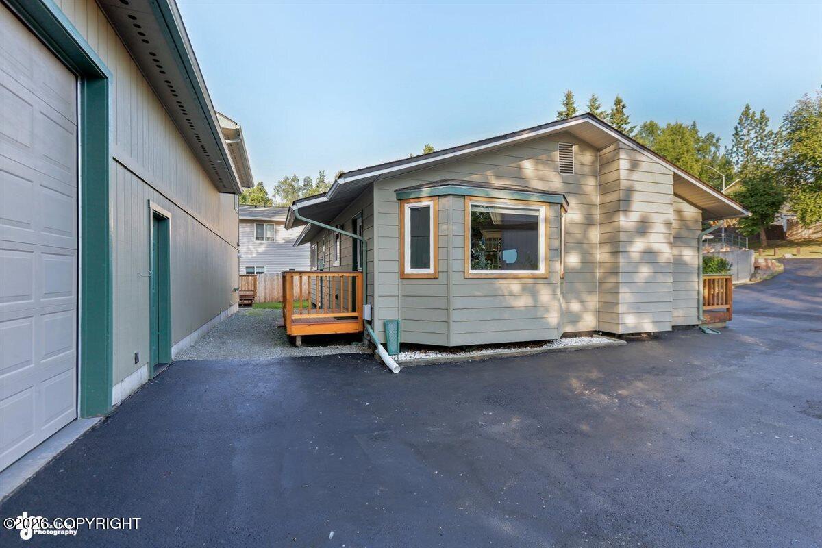 17305 Palos Verdes Drive Property Photo 45