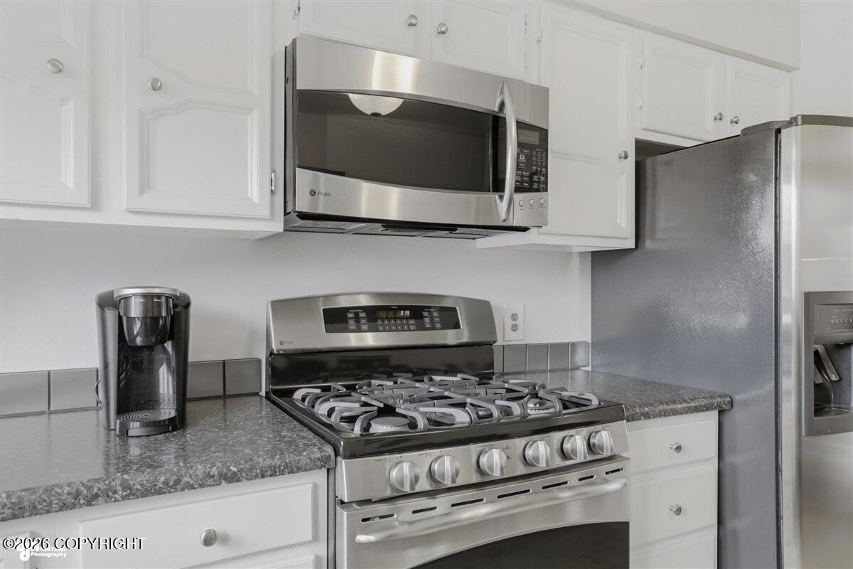 6604 Lakeway Drive Property Photo 14