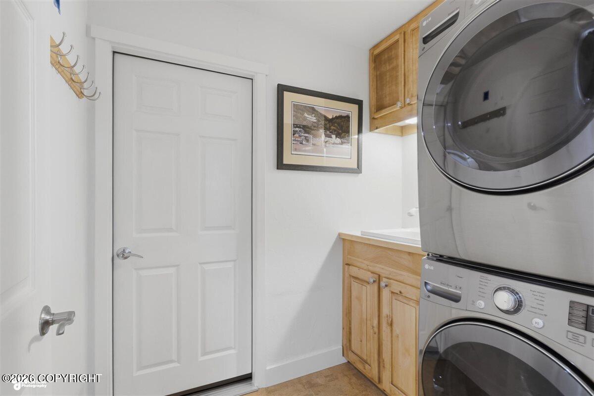 6604 Lakeway Drive Property Photo 23