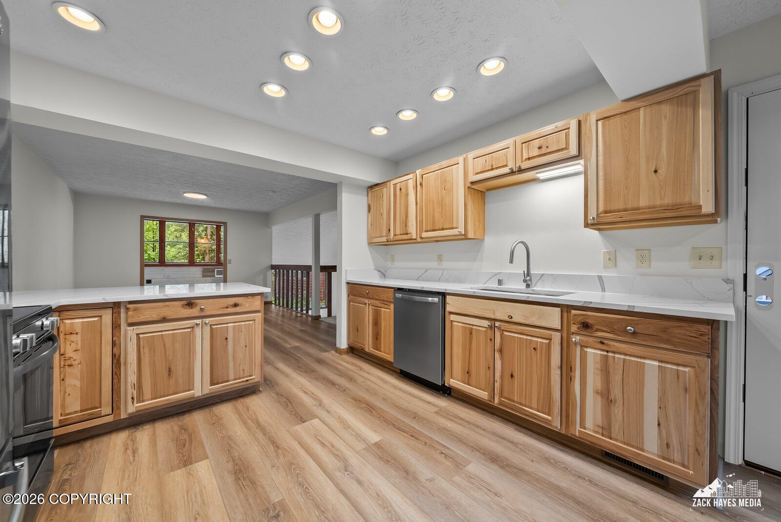 6734 Lunar Drive #g2 Property Photo 11