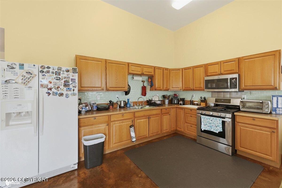 21045 Starlight Street Property Photo 11