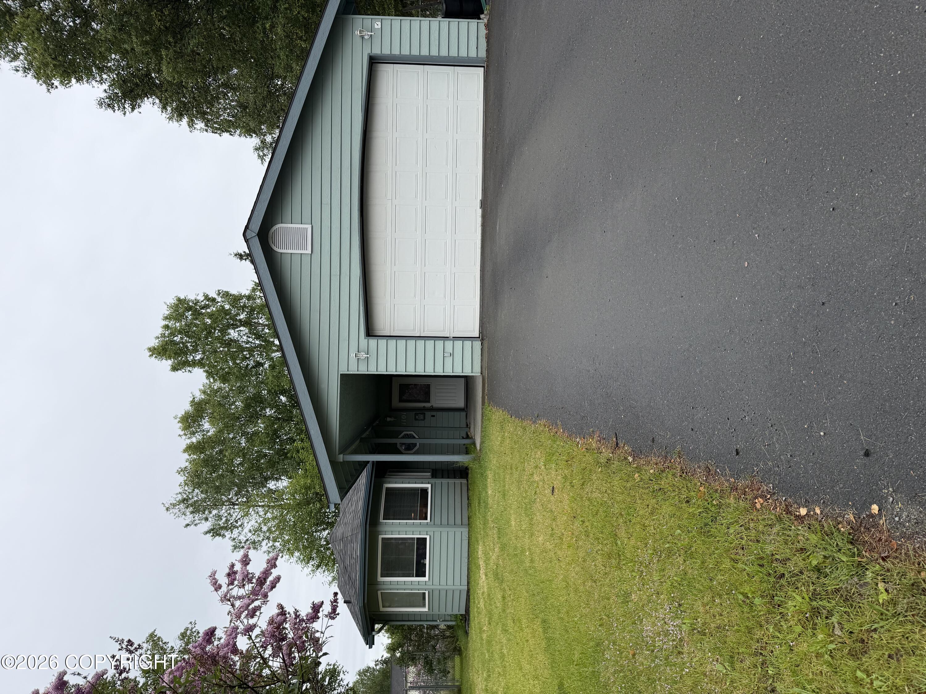 1101 Oak Avenue Property Photo 1
