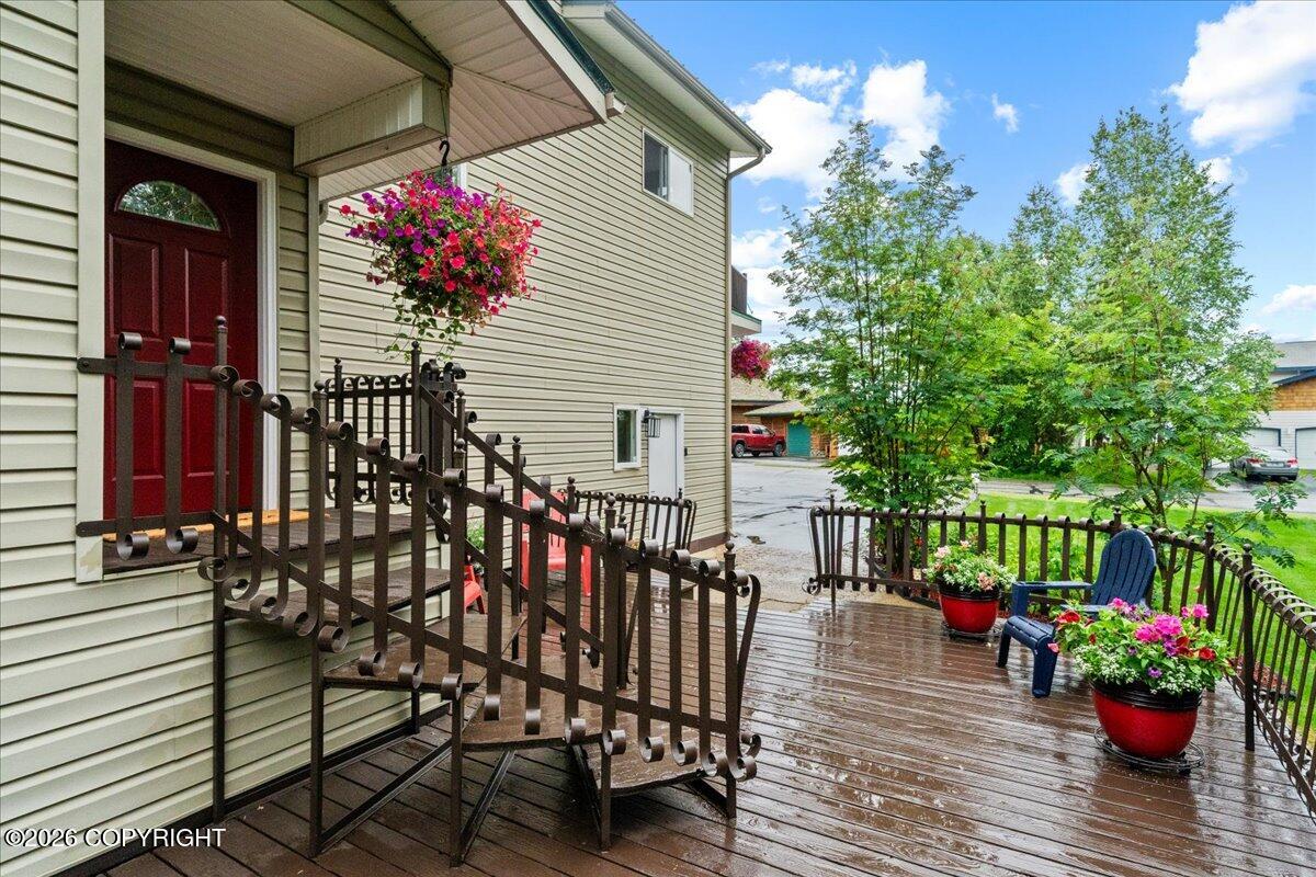 6781 W Leckwold Drive Property Photo 3