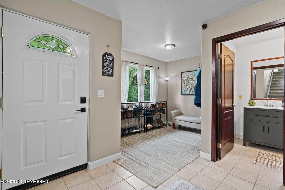 6781 W Leckwold Drive Property Photo 6