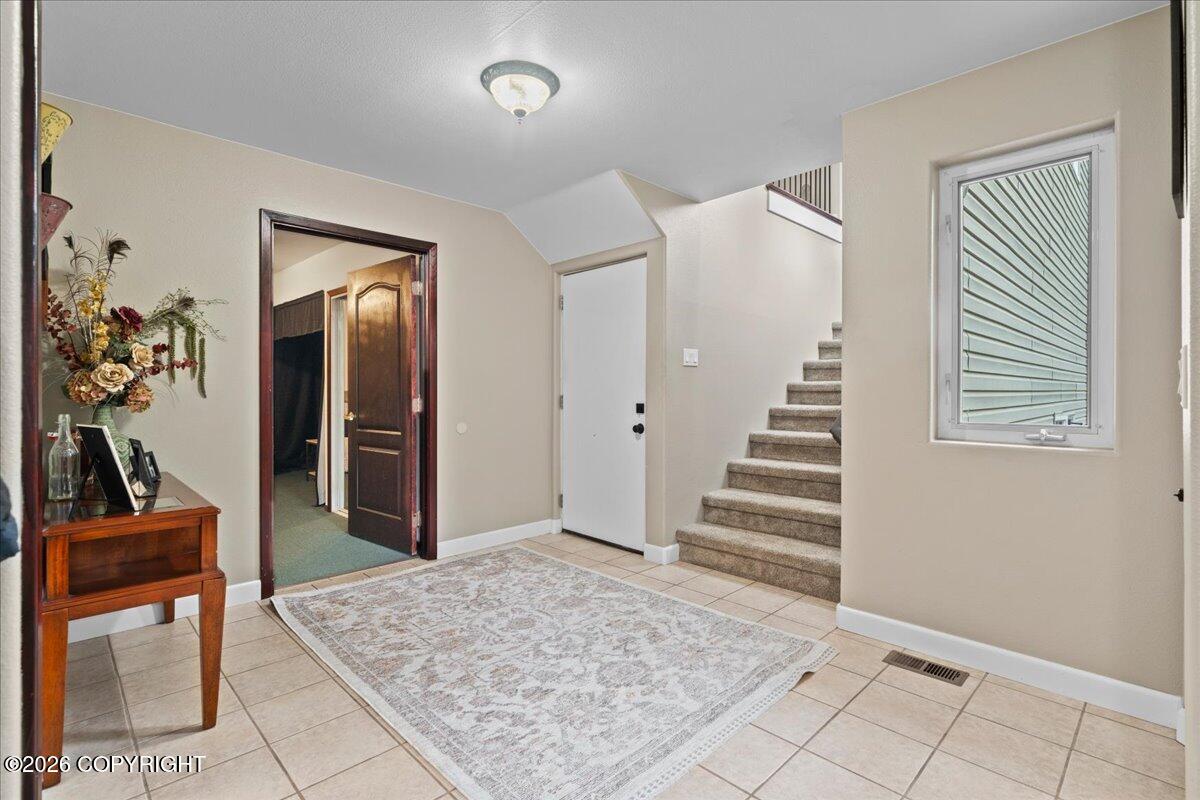 6781 W Leckwold Drive Property Photo 8