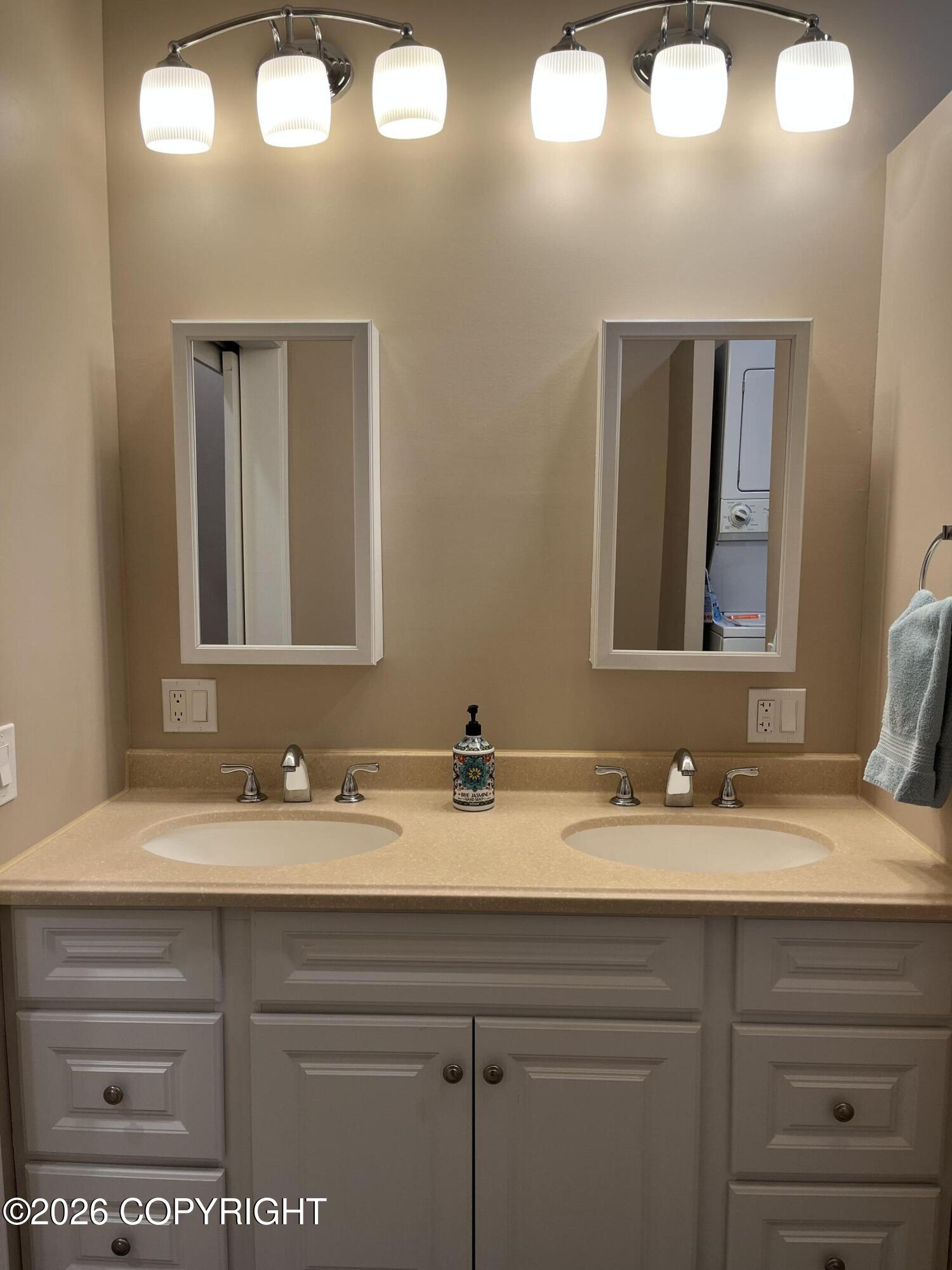 706 Fifth Street Property Photo 4