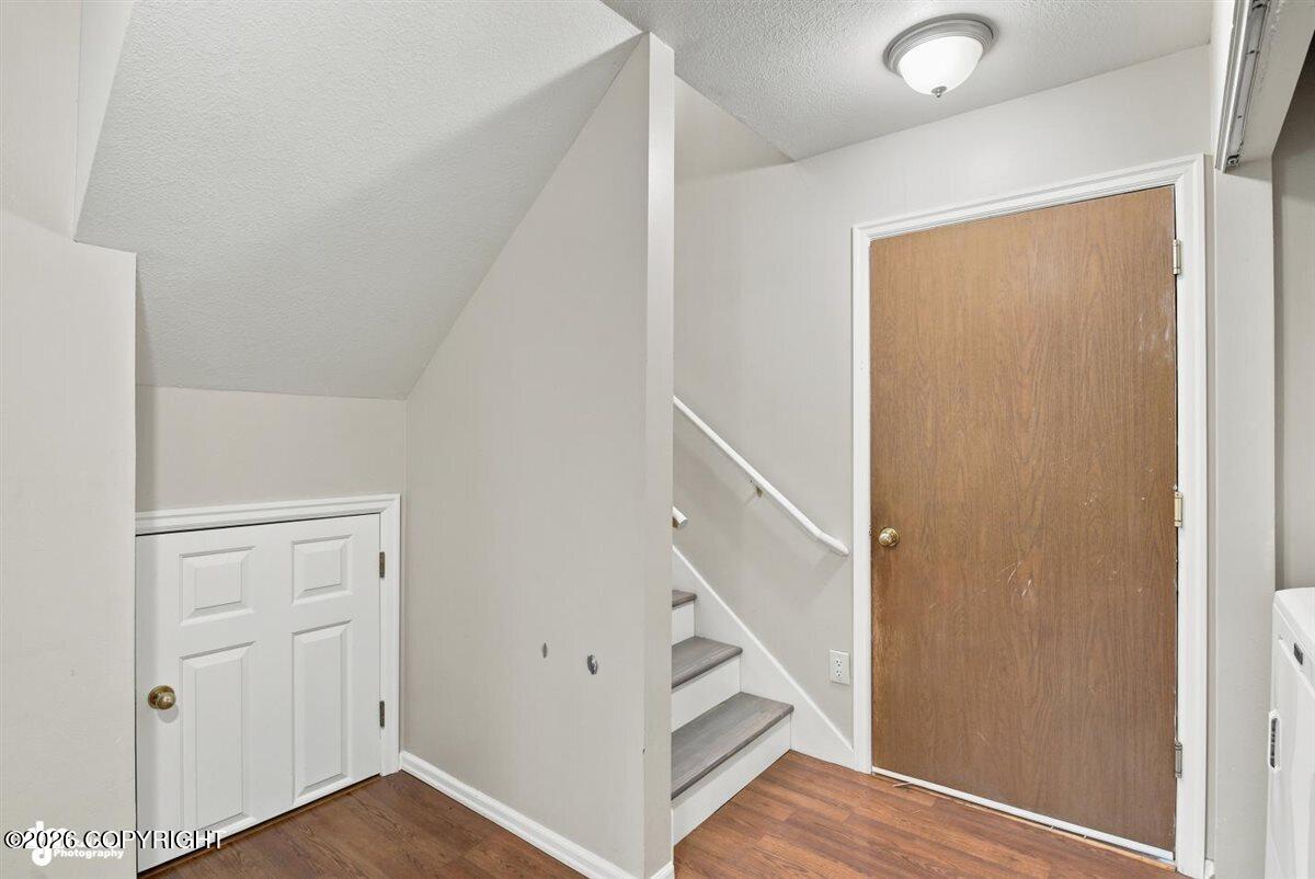 8924 Joy Circle Property Photo 11