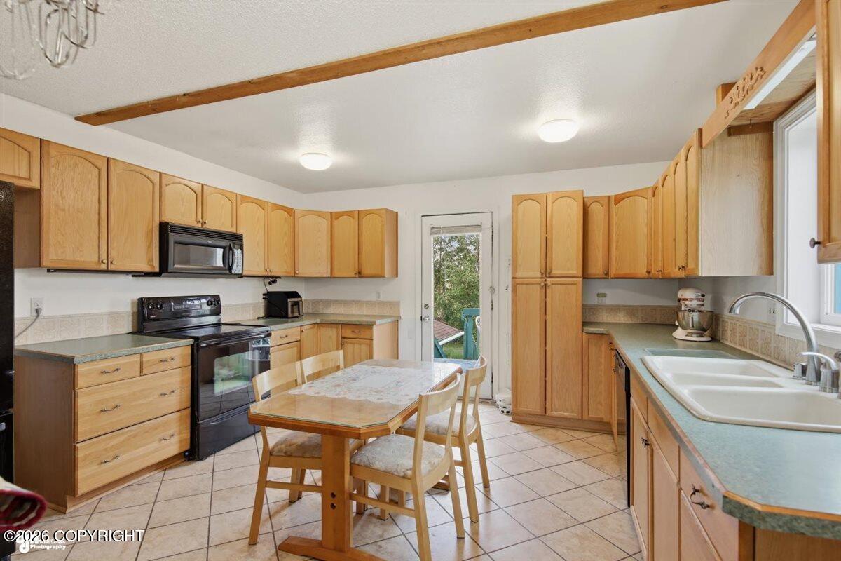 8230 Kip Court Property Photo 8