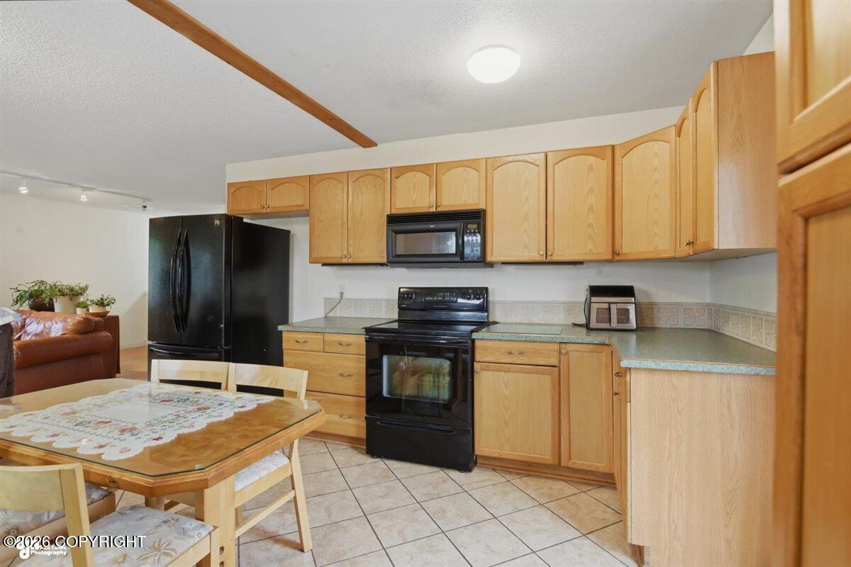 8230 Kip Court Property Photo 12