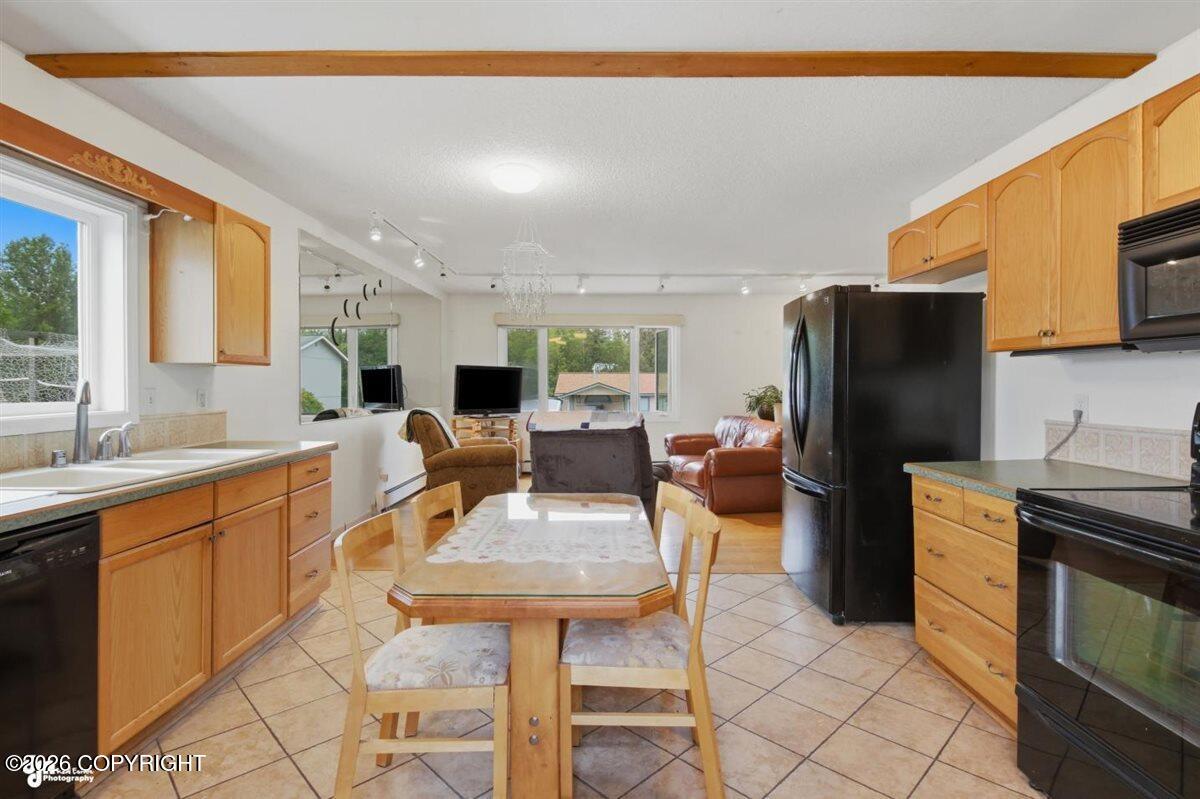 8230 Kip Court Property Photo 13