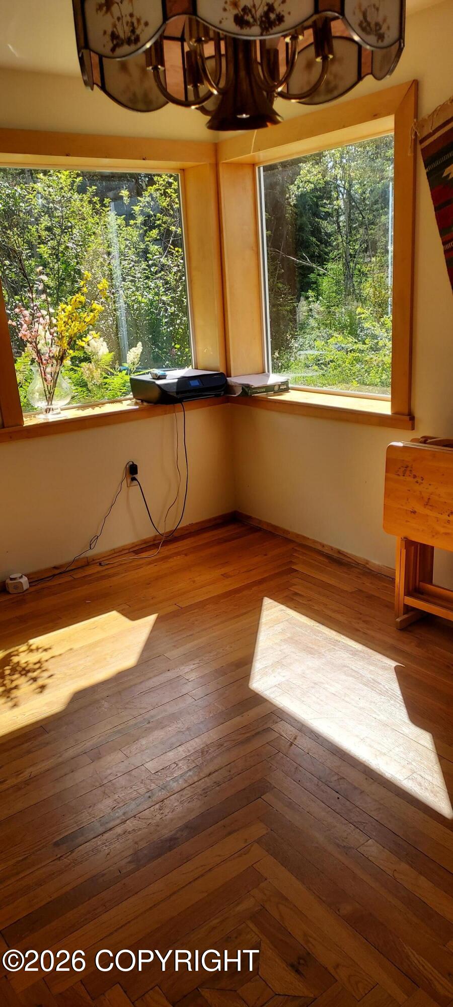122.5 Tok Cutoff Property Photo 9