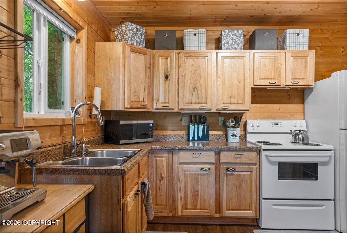 49388 S Muir Road Property Photo 26