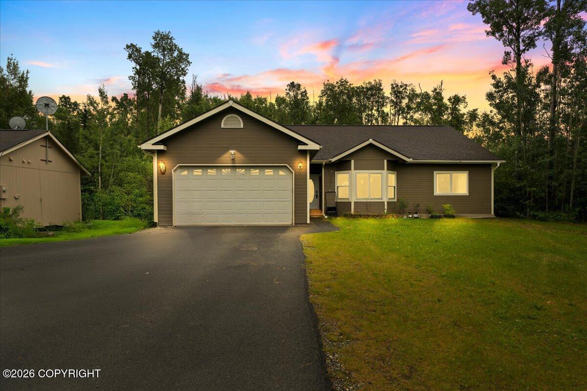 4368 E Cobblestone Drive Property Photo 2