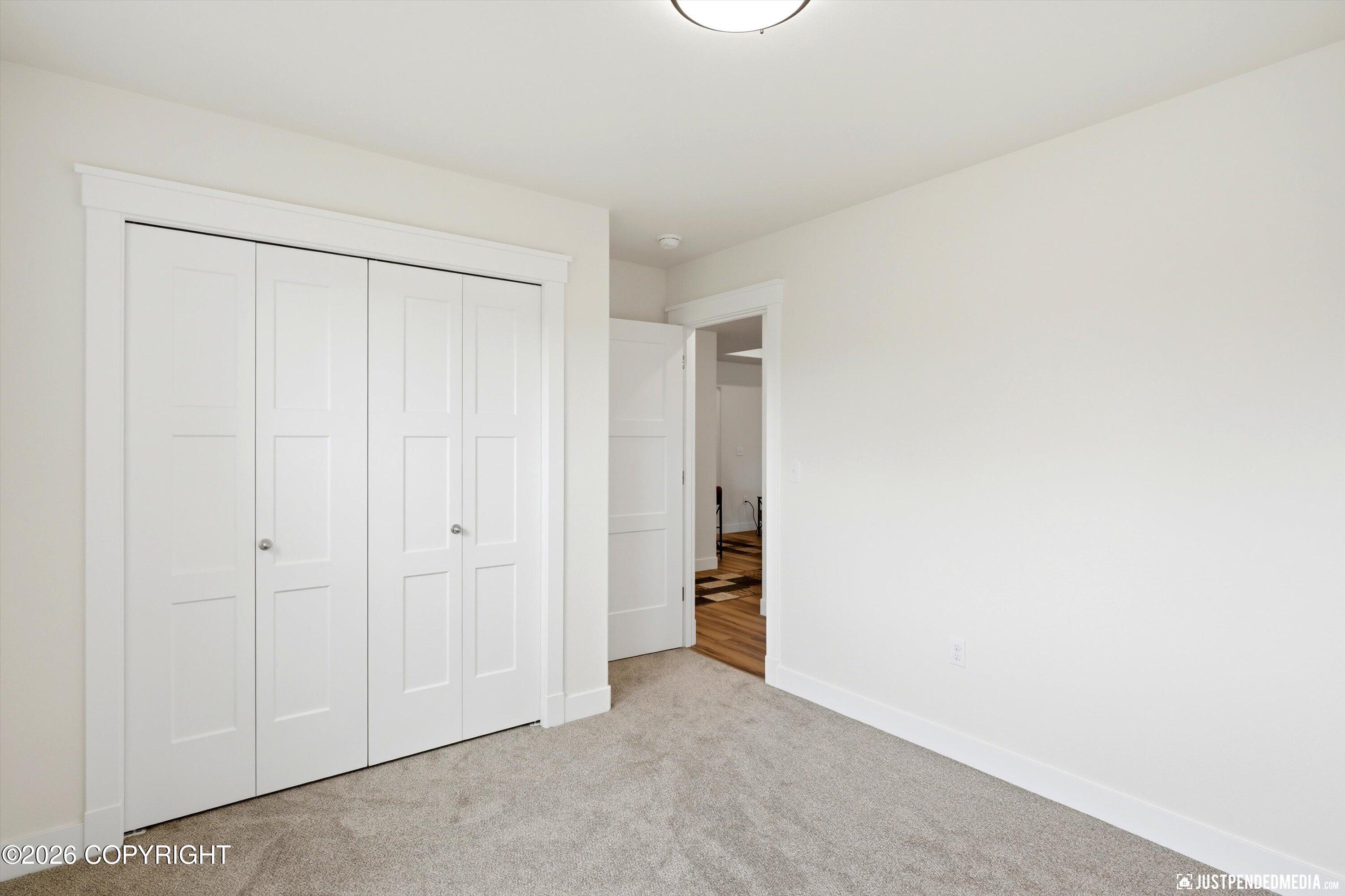 2584 N Midland Avenue Property Photo 8