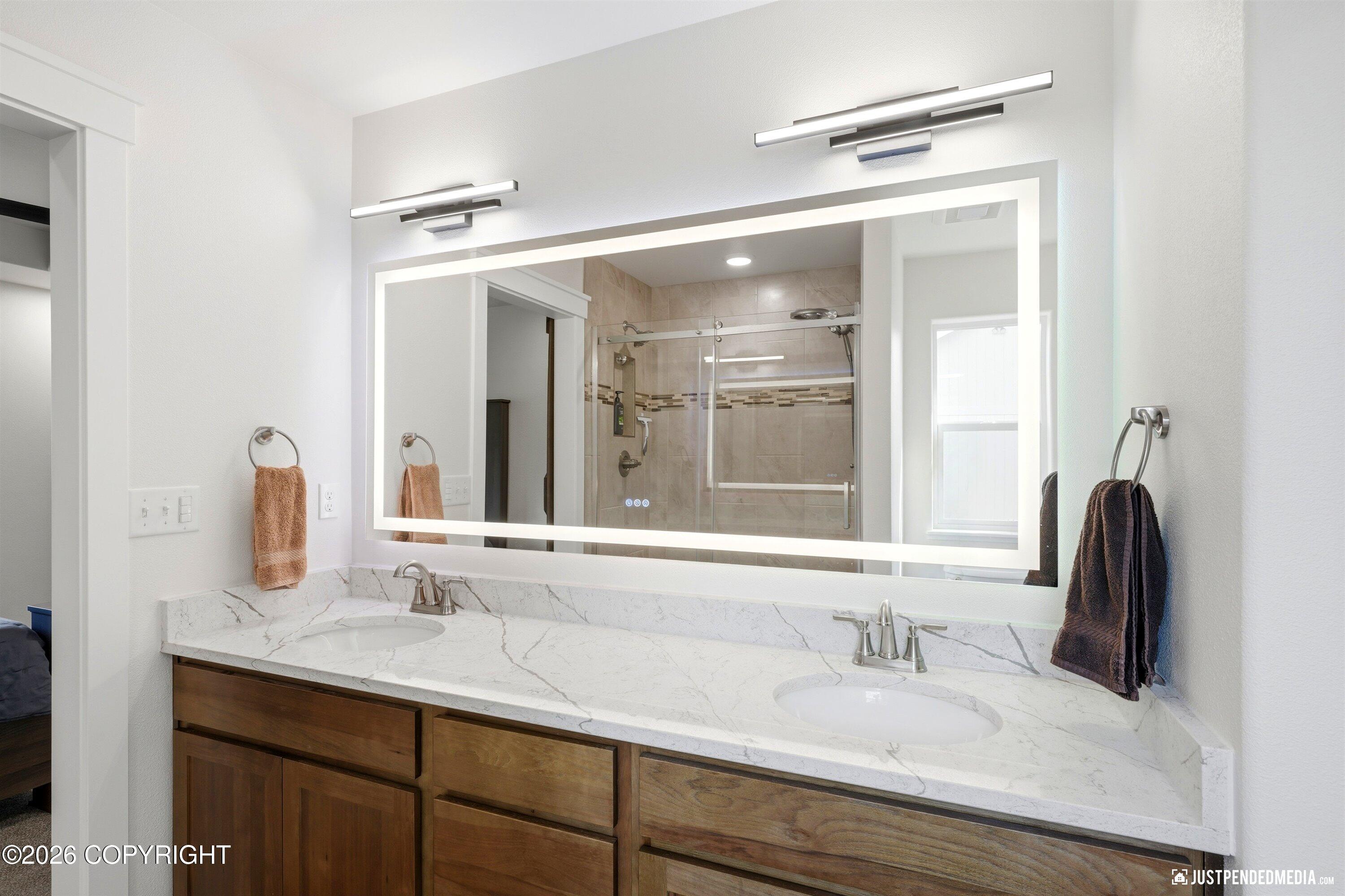 2584 N Midland Avenue Property Photo 23