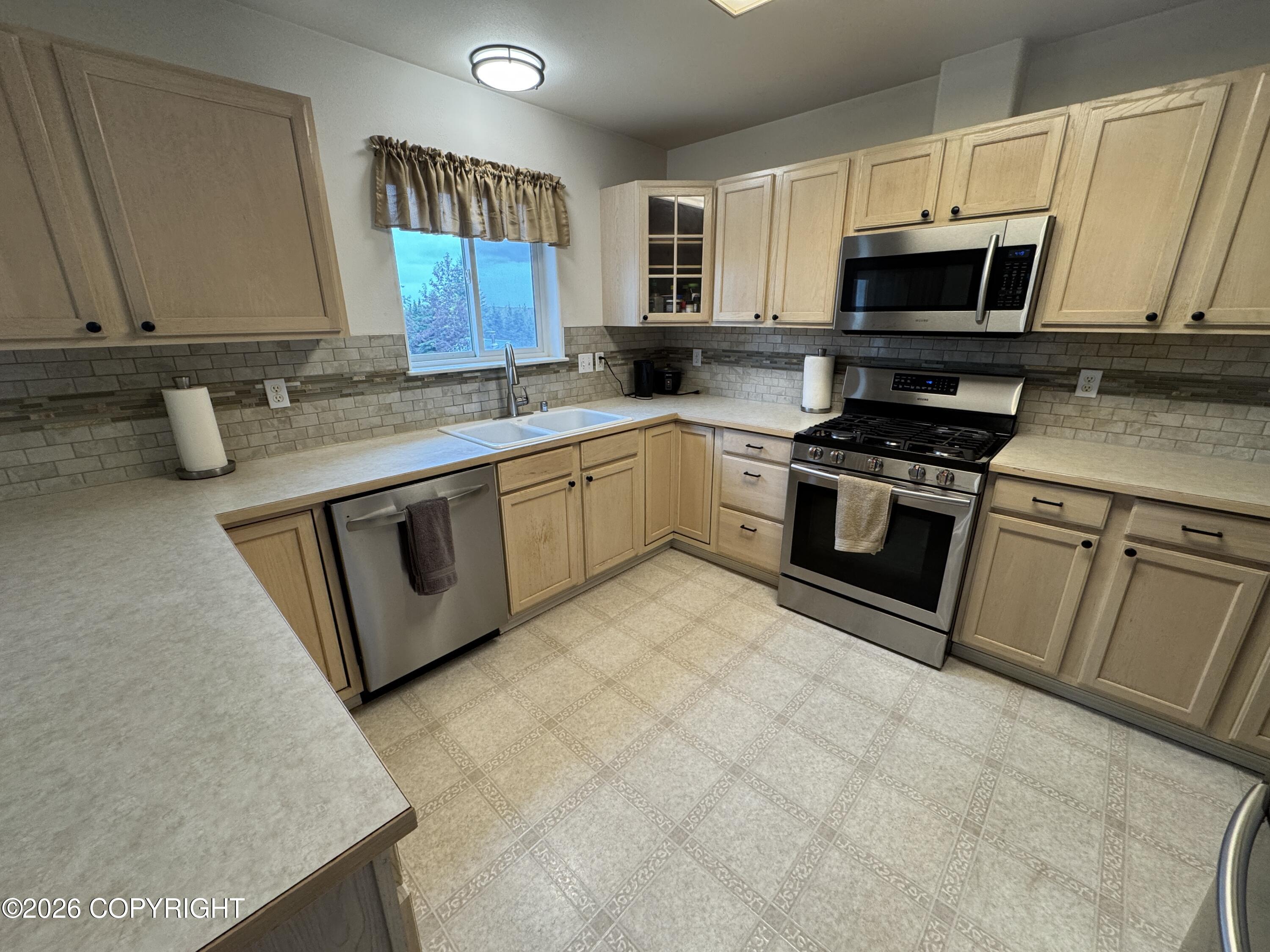 2115 Casey Cusack Loop Property Photo 10