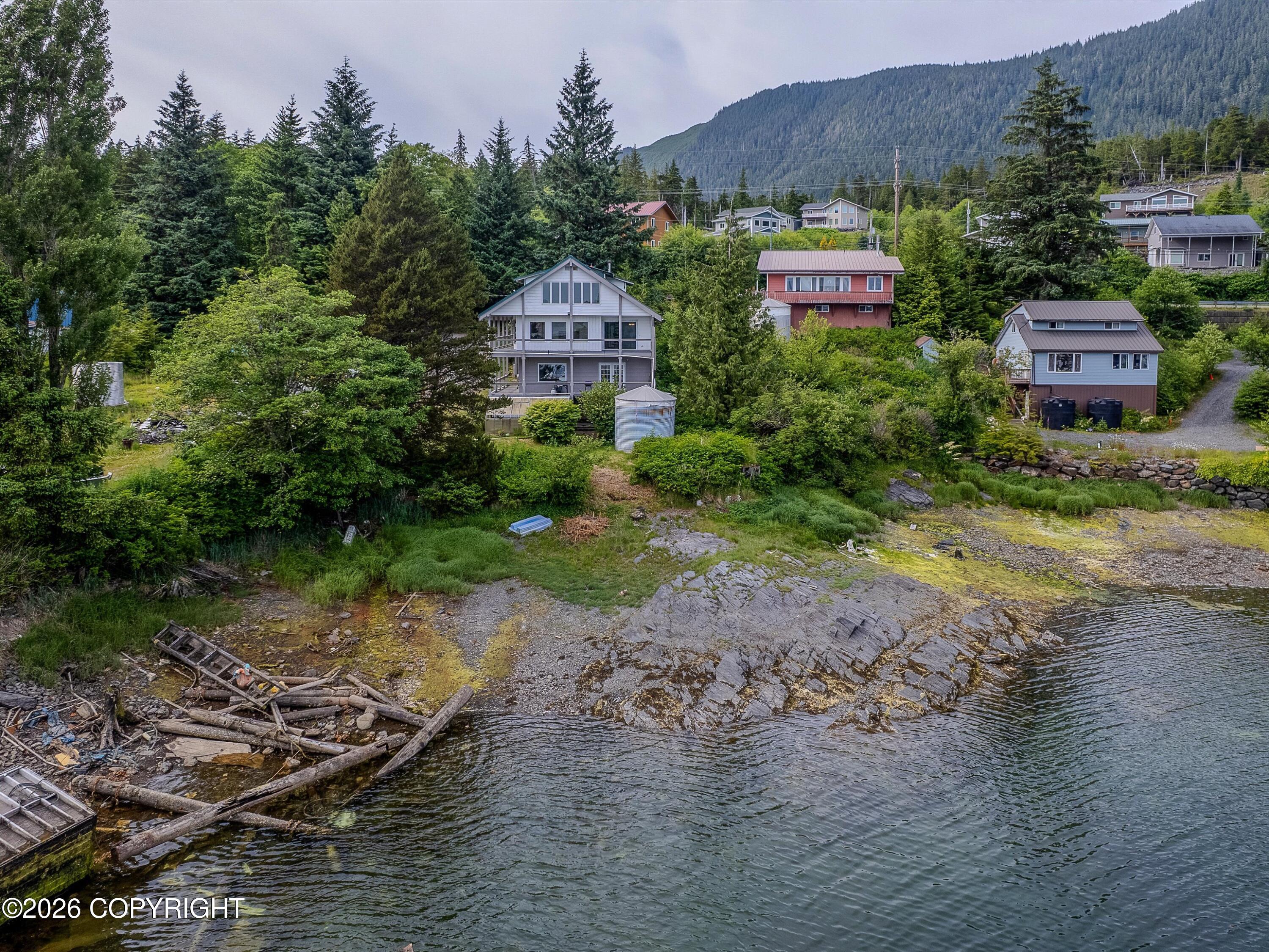 8229 N Tongass Highway Property Photo 6