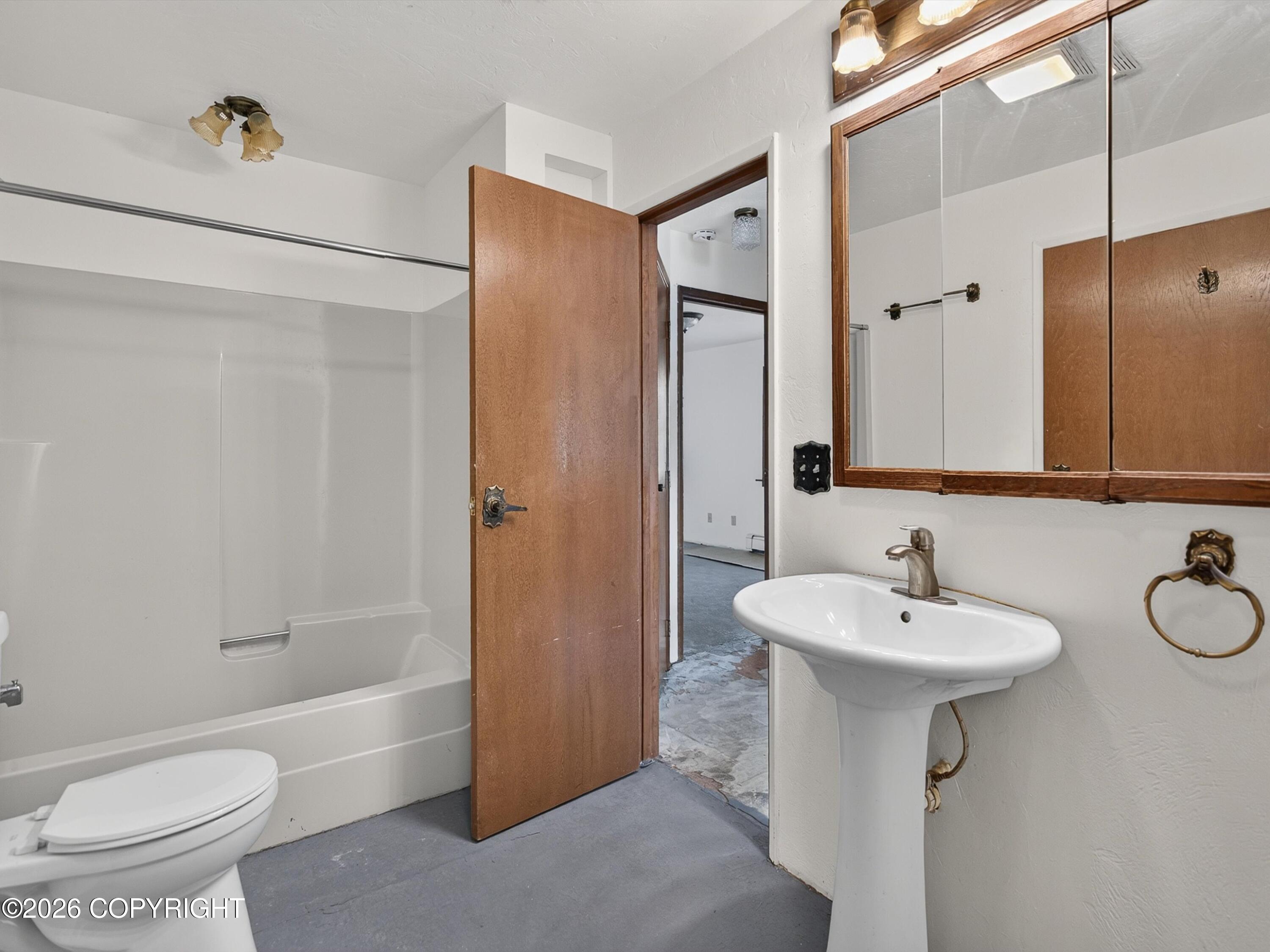 8229 N Tongass Highway Property Photo 34